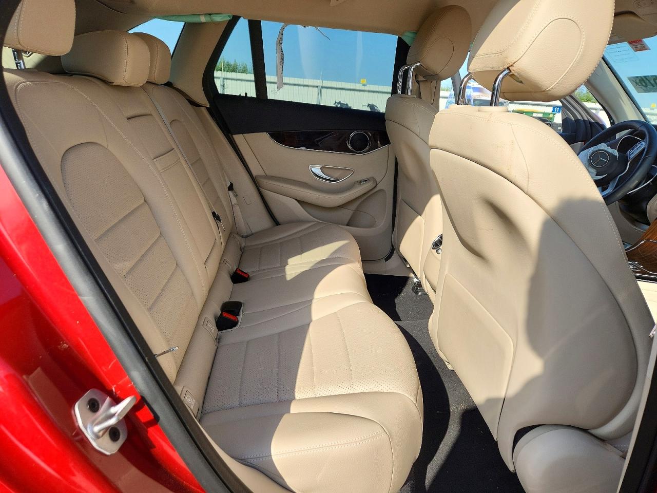 2022 Mercedes-benz Glc 300 Темно-бордовый vin: W1N0G8DB6NV364223