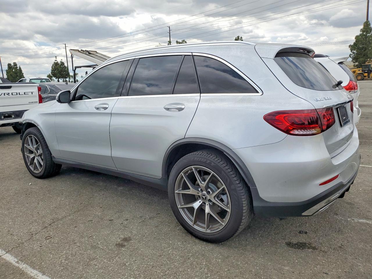 2020 Mercedes-benz Glc 300 Silver vin: W1N0G8DB8LF785237
