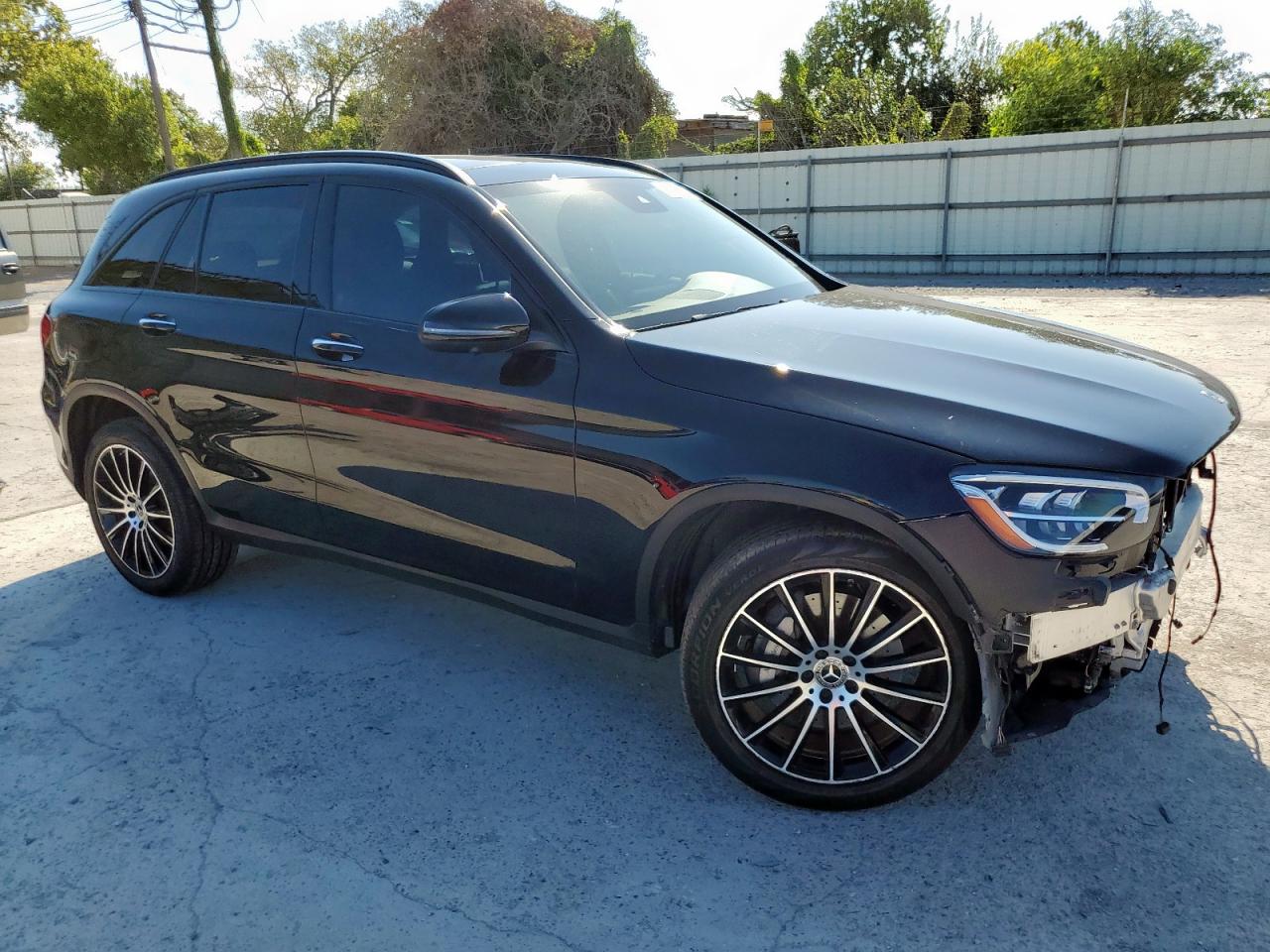 2022 Mercedes-benz Glc 300 Черный vin: W1N0G8DB9NV394333
