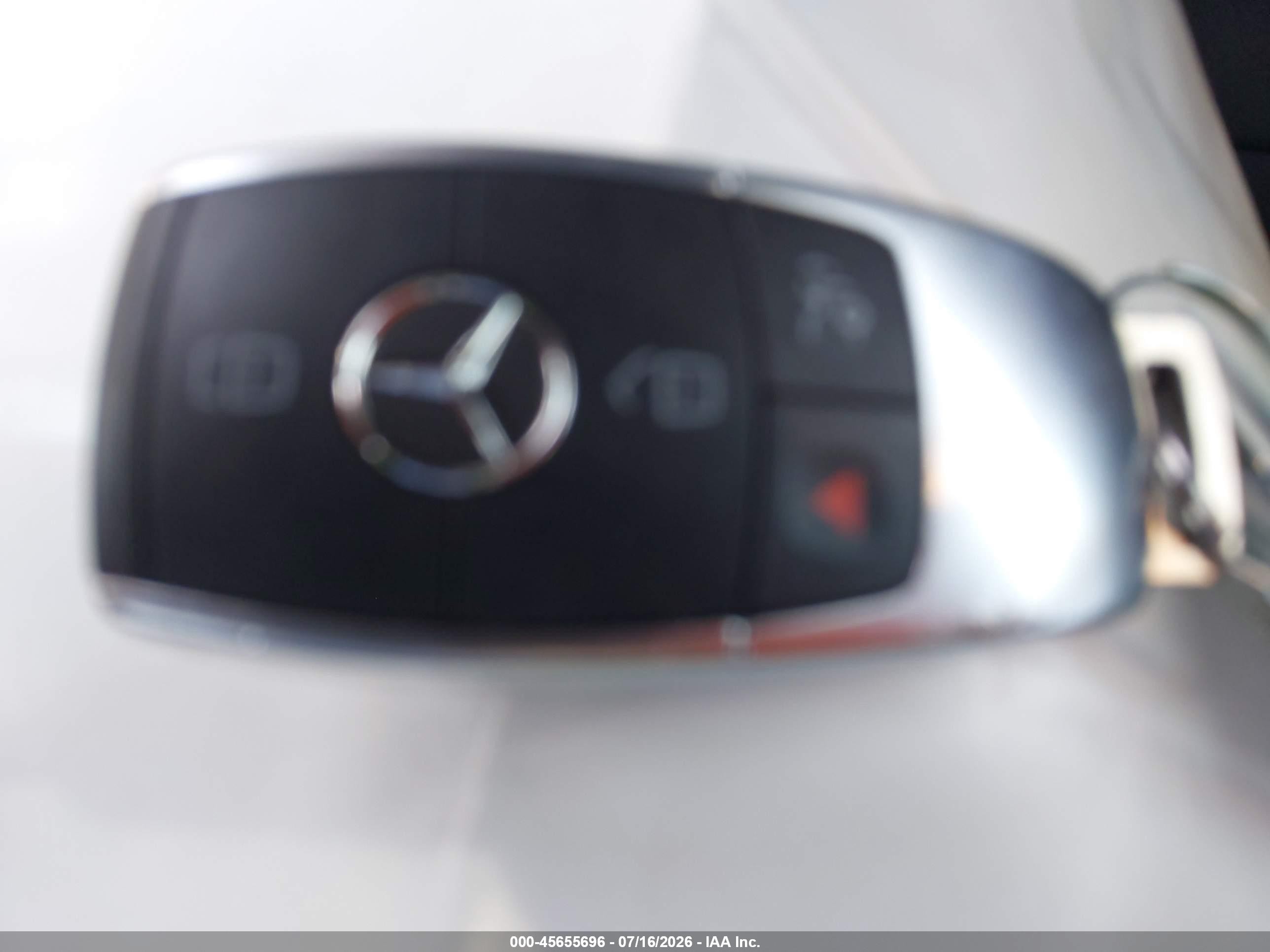 2021 Mercedes-benz Glc 300 Suv White vin: W1N0G8DBXMV265077