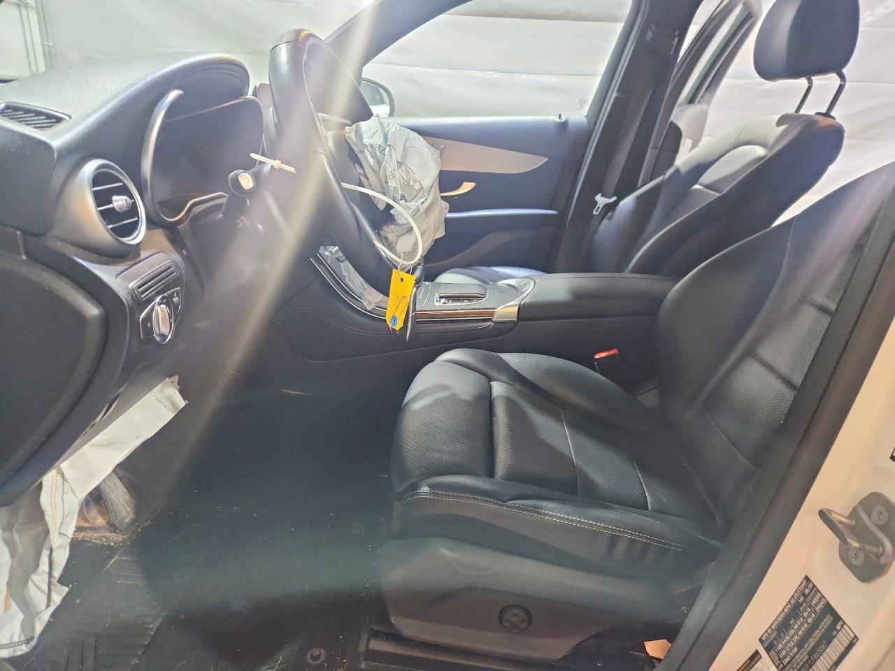 2020 Mercedes-benz Glc 300 4matic White vin: W1N0G8EB1LF865087