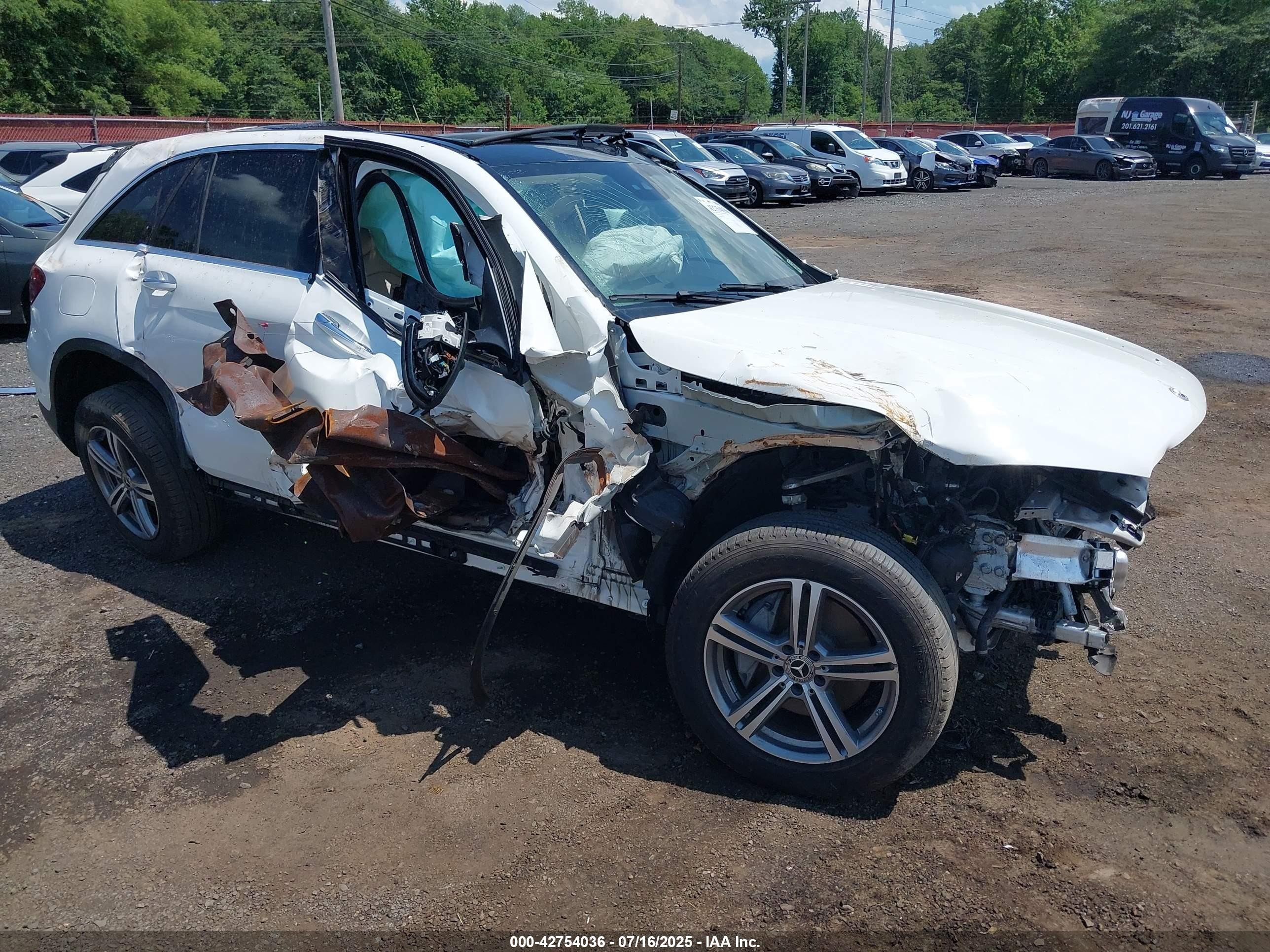 2022 Mercedes-benz Glc 300 4matic Suv White vin: W1N0G8EB1NV352060