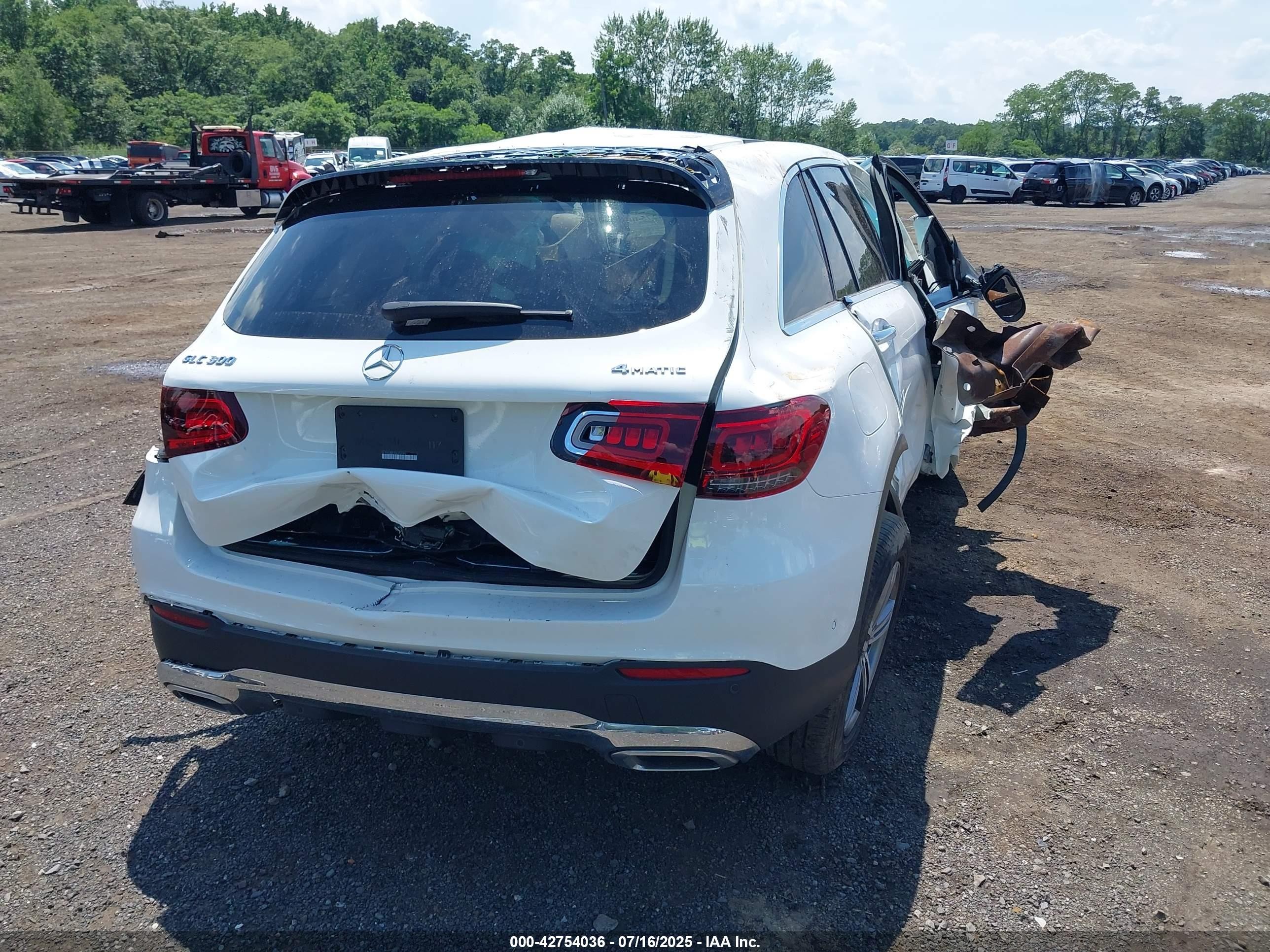 2022 Mercedes-benz Glc 300 4matic Suv White vin: W1N0G8EB1NV352060