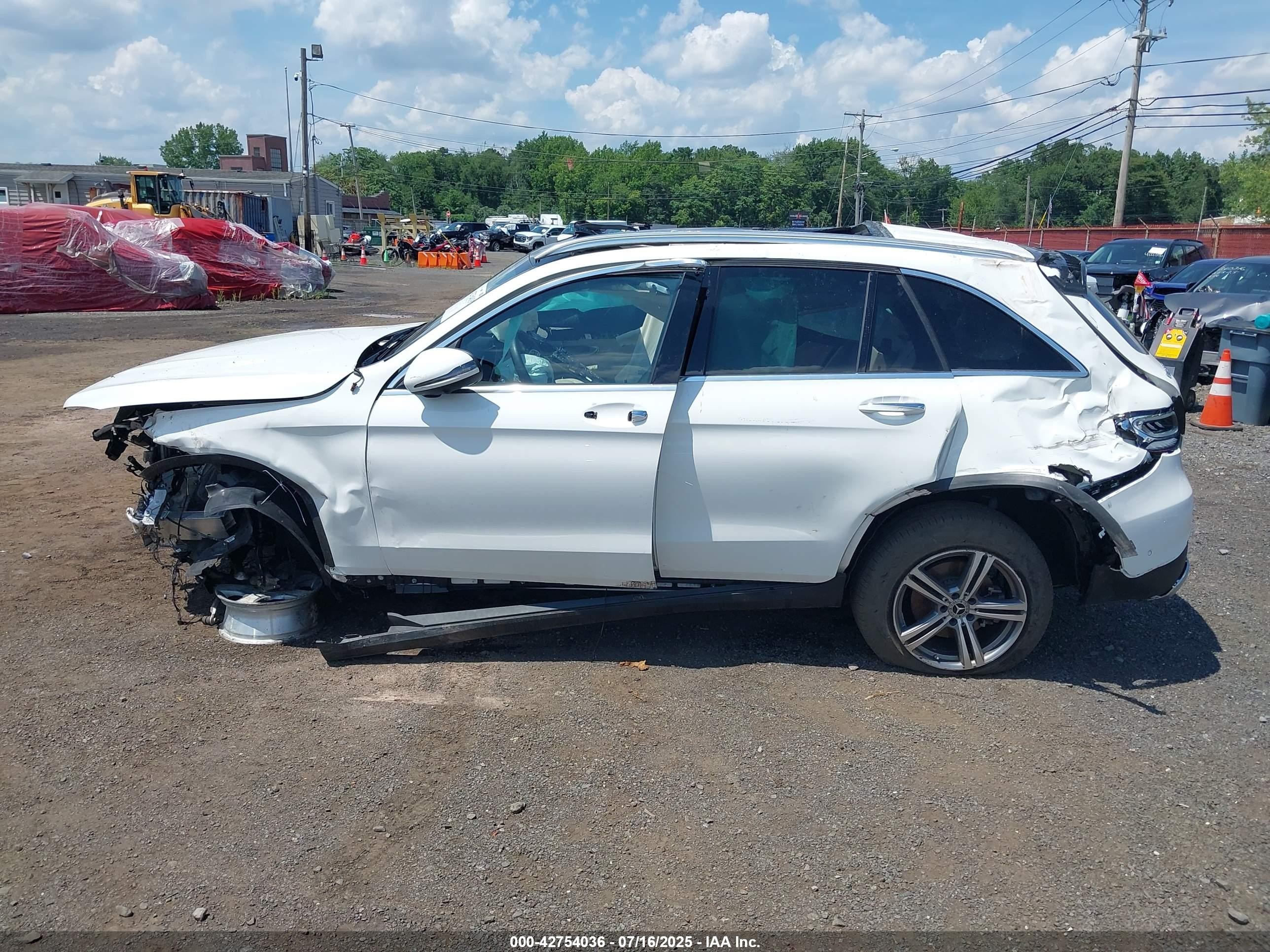 2022 Mercedes-benz Glc 300 4matic Suv White vin: W1N0G8EB1NV352060