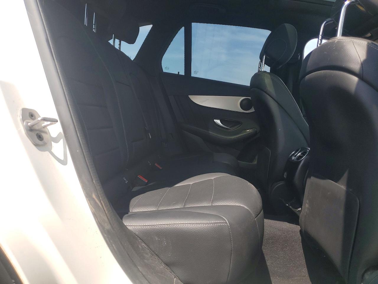 2022 Mercedes-benz Glc 300 4matic White vin: W1N0G8EB4NG045342
