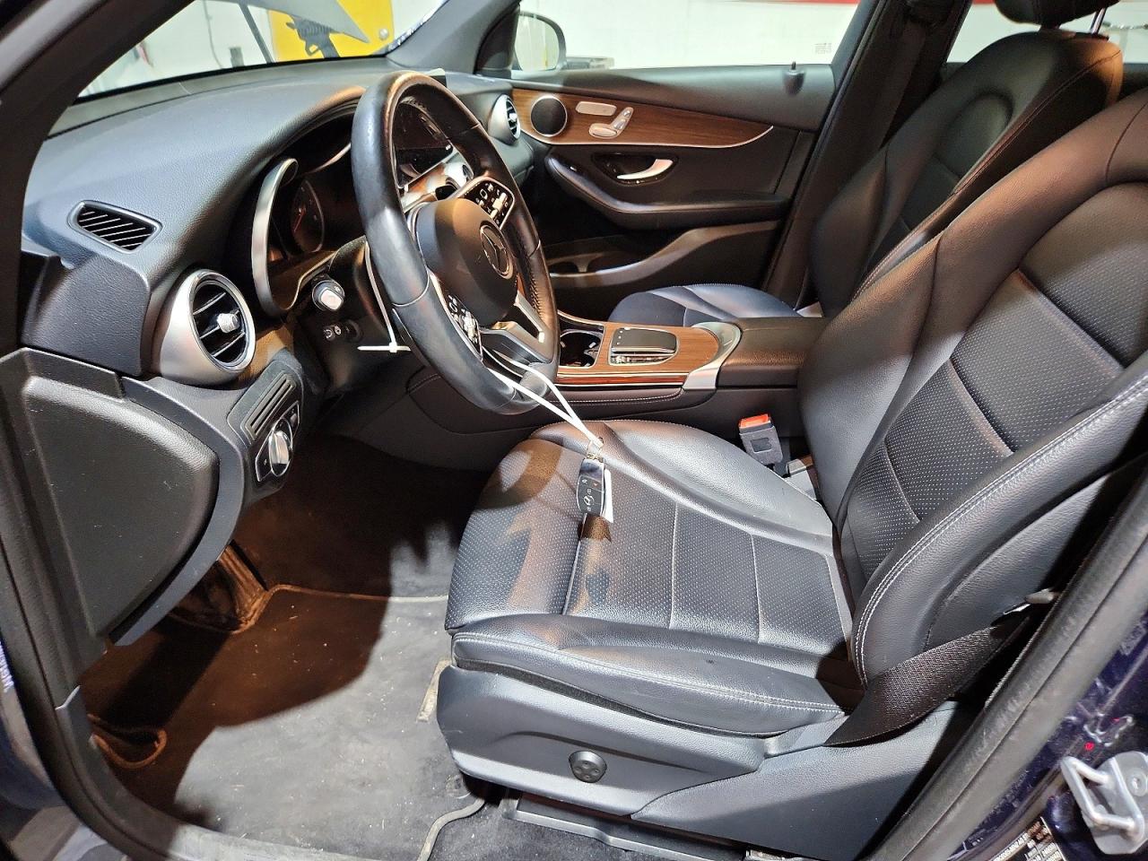 2020 Mercedes-benz Glc 300 4matic Blue vin: W1N0G8EB7LF800910