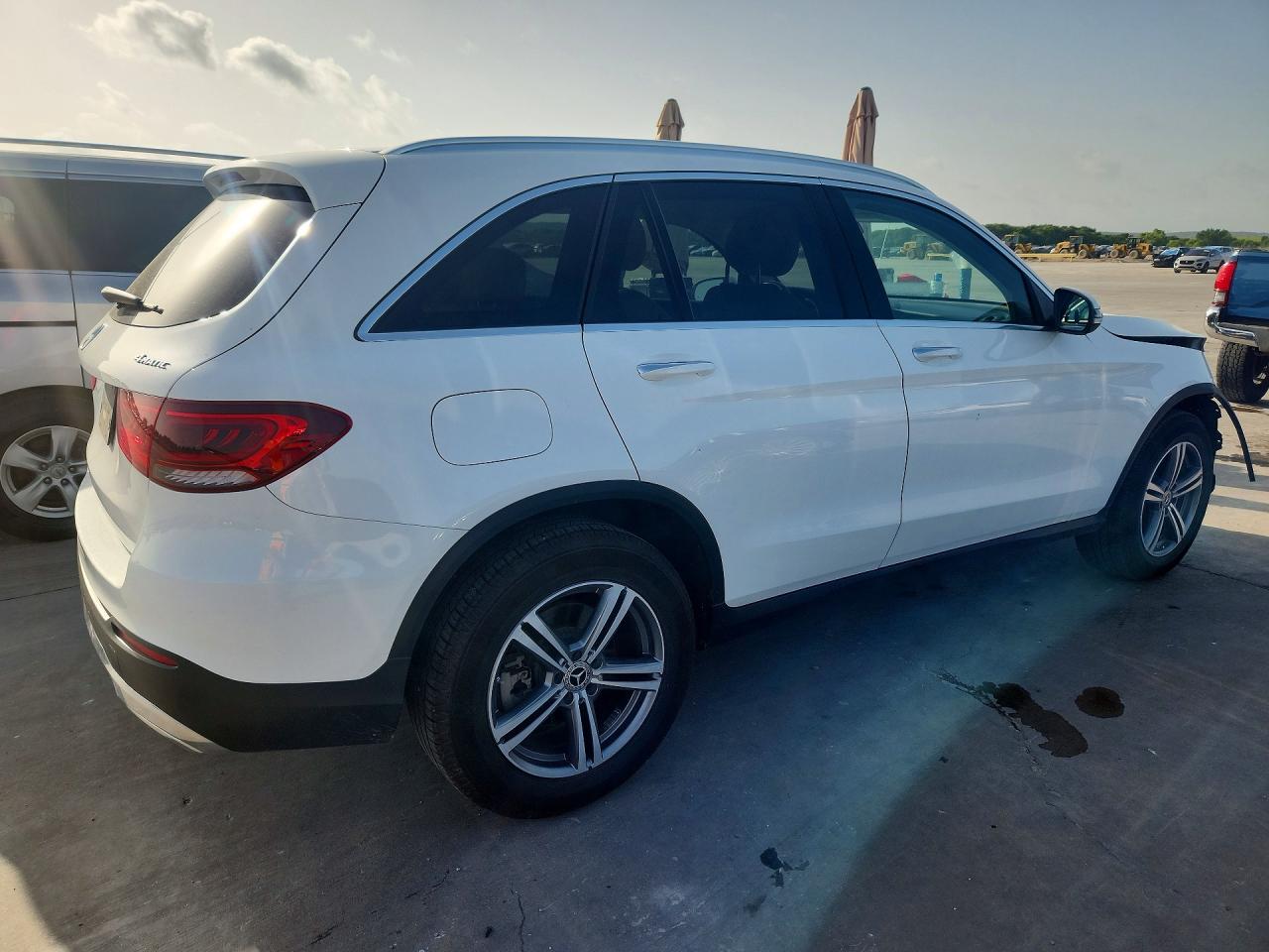 2020 Mercedes-benz Glc 300 4matic White vin: W1N0G8EB7LF810711
