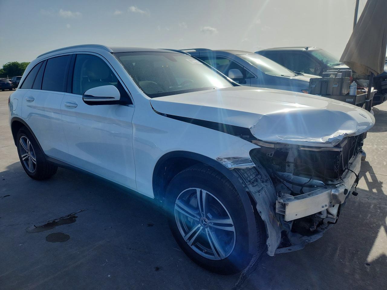 2020 Mercedes-benz Glc 300 4matic White vin: W1N0G8EB7LF810711