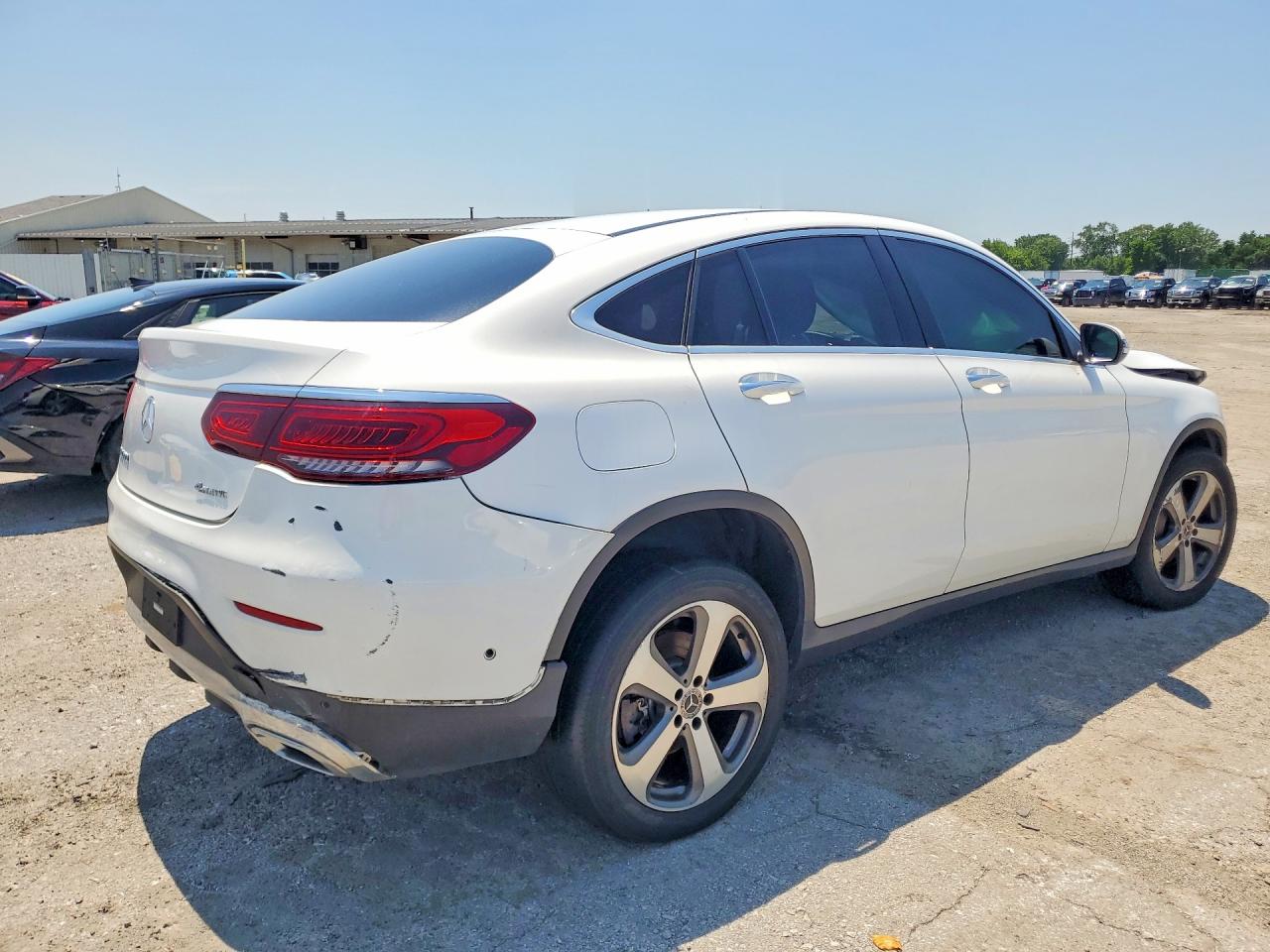 2020 Mercedes-benz Glc Coupe 300 4matic White vin: W1N0J8EB5LF812216