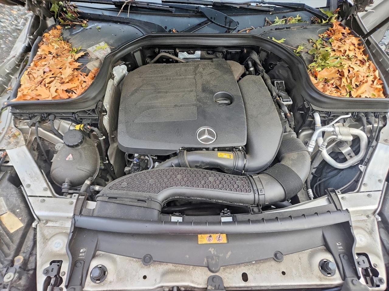 2022 Mercedes-benz Glc Coupe 300 4matic Silver vin: W1N0J8EB7NG034949