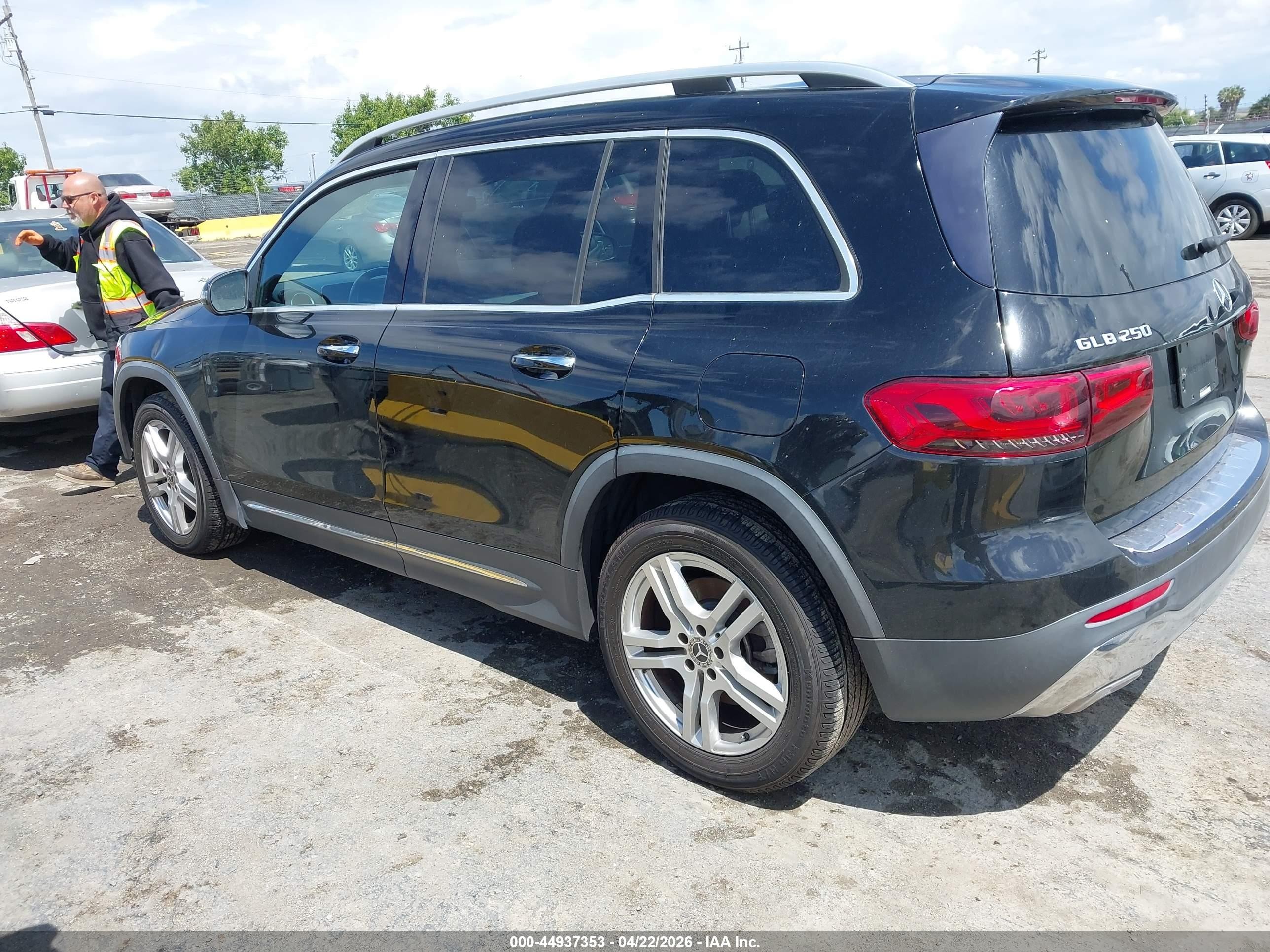 2020 Mercedes-benz Glb 250 4matic Черный vin: W1N4M4HB1LW055022