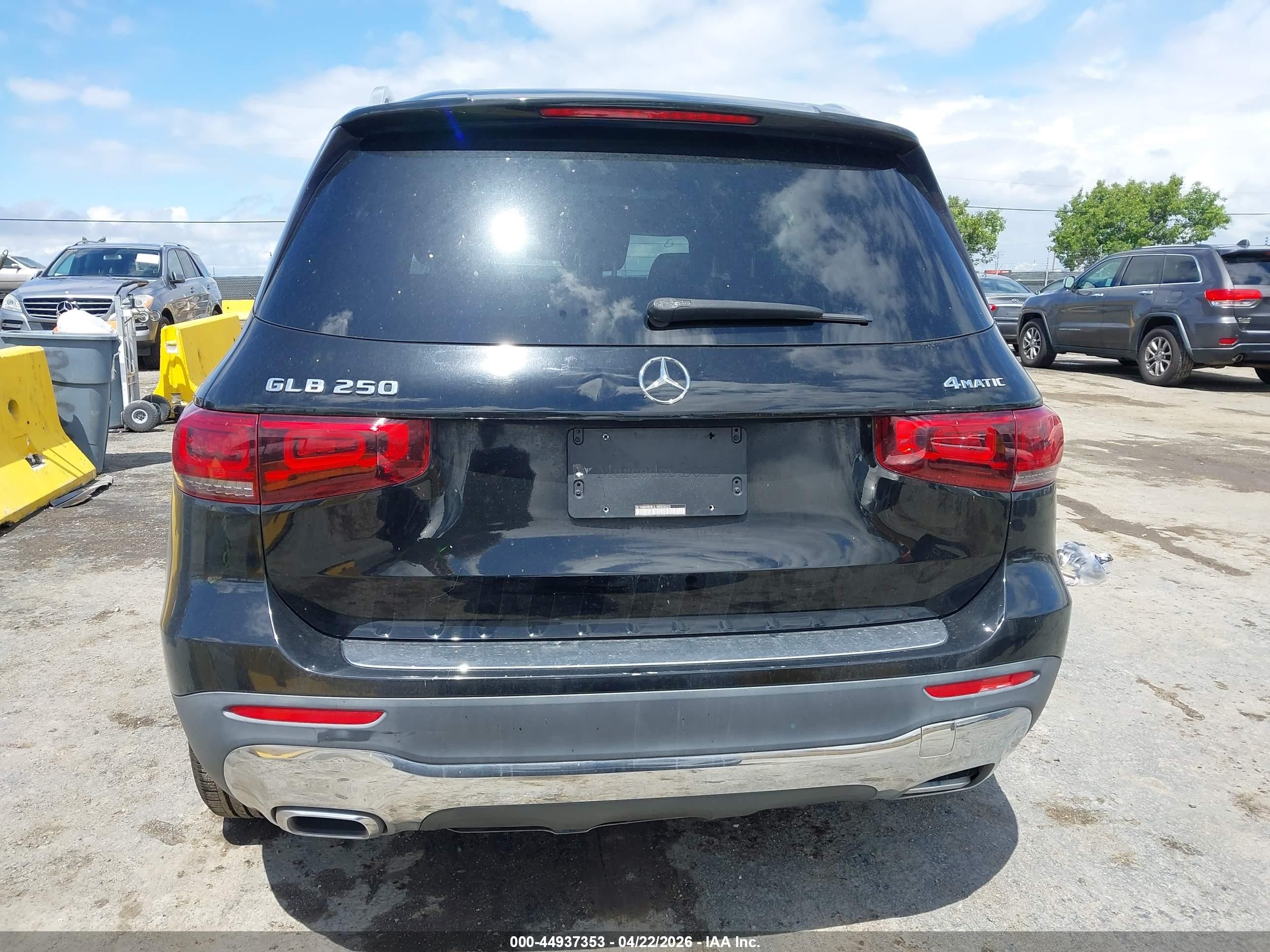 2020 Mercedes-benz Glb 250 4matic Черный vin: W1N4M4HB1LW055022