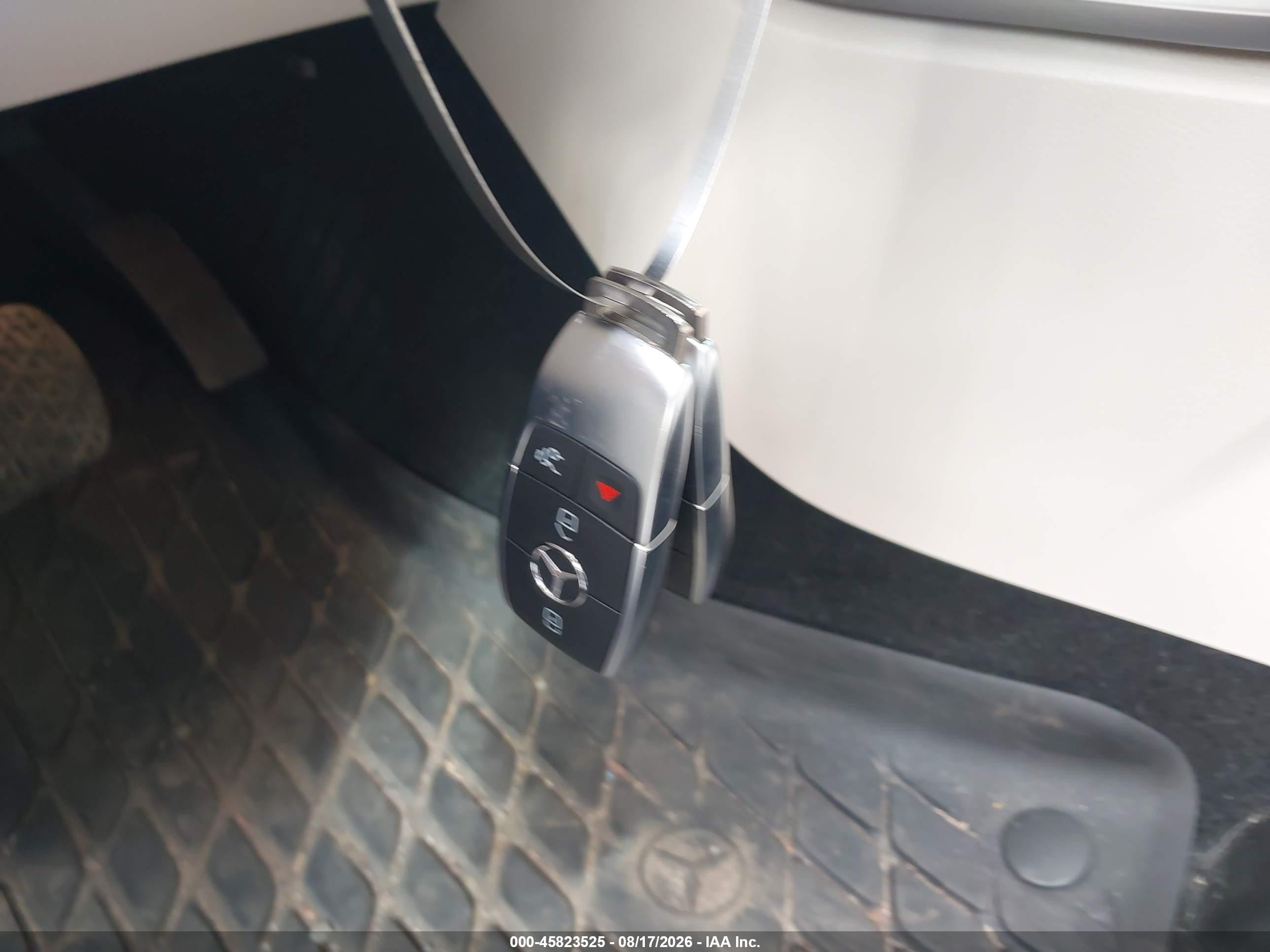 2020 Mercedes-benz Glb 250 4matic White vin: W1N4M4HB4LW030048