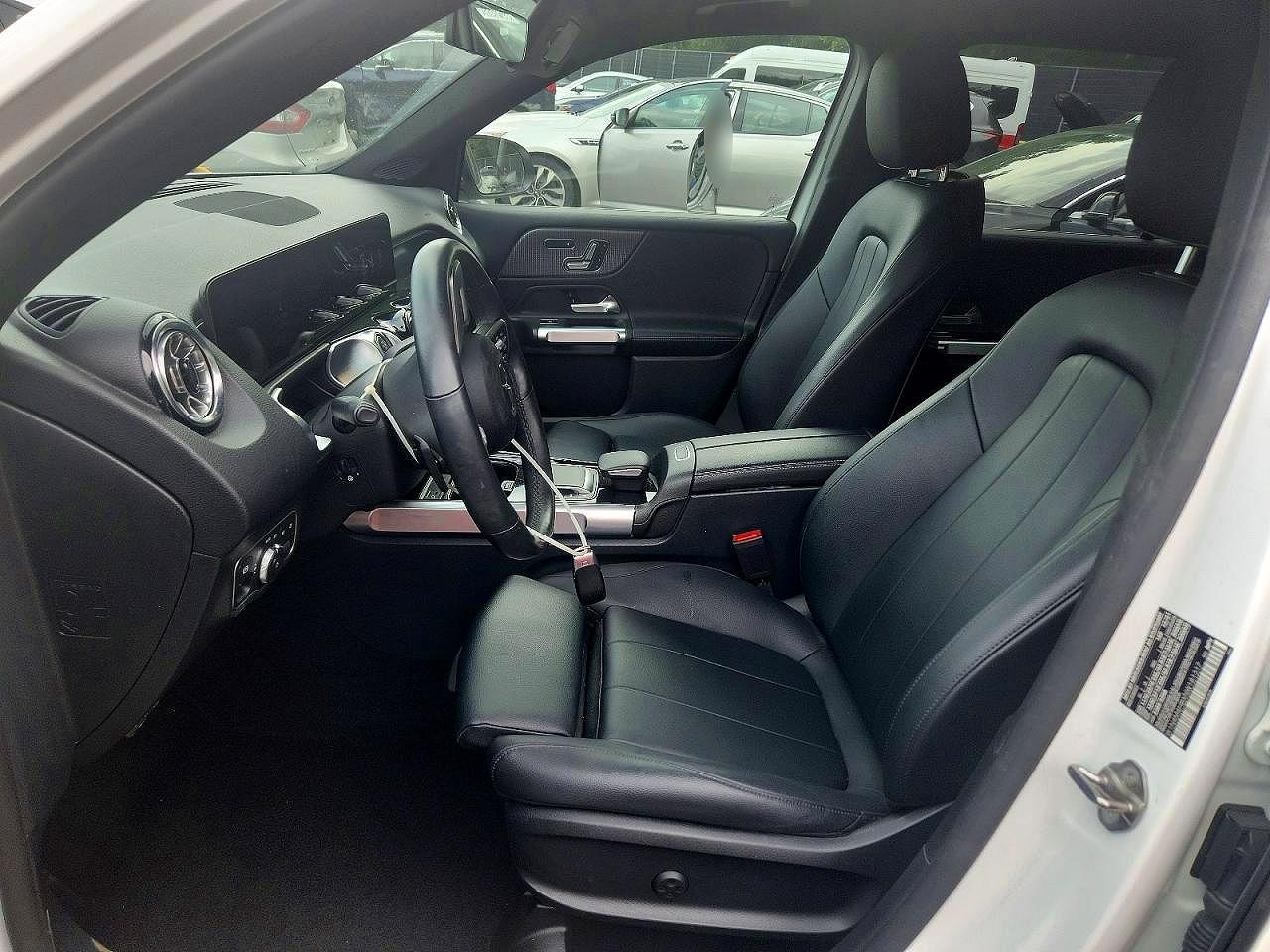 2022 Mercedes-benz Glb 250 4matic White vin: W1N4M4HBXNW181317