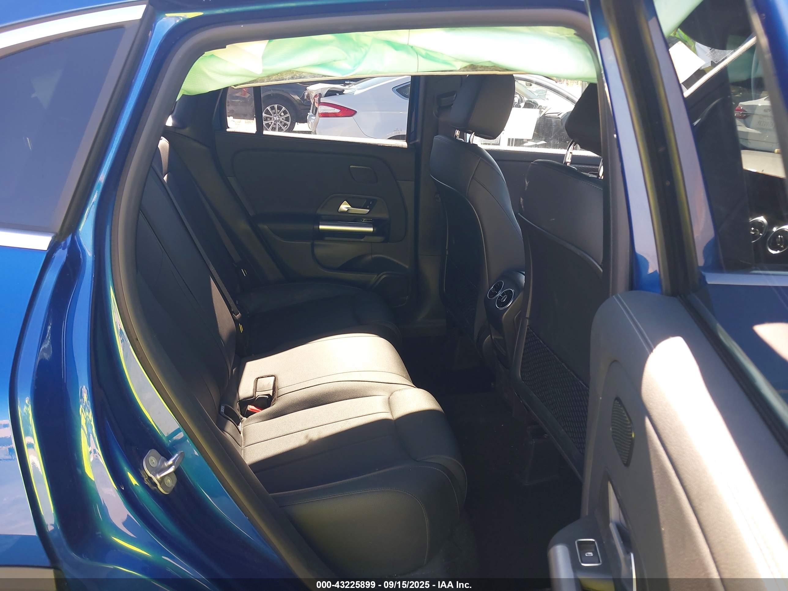 2025 Mercedes-benz Gla 250 4matic Синий vin: W1N4N4HB0SJ697207