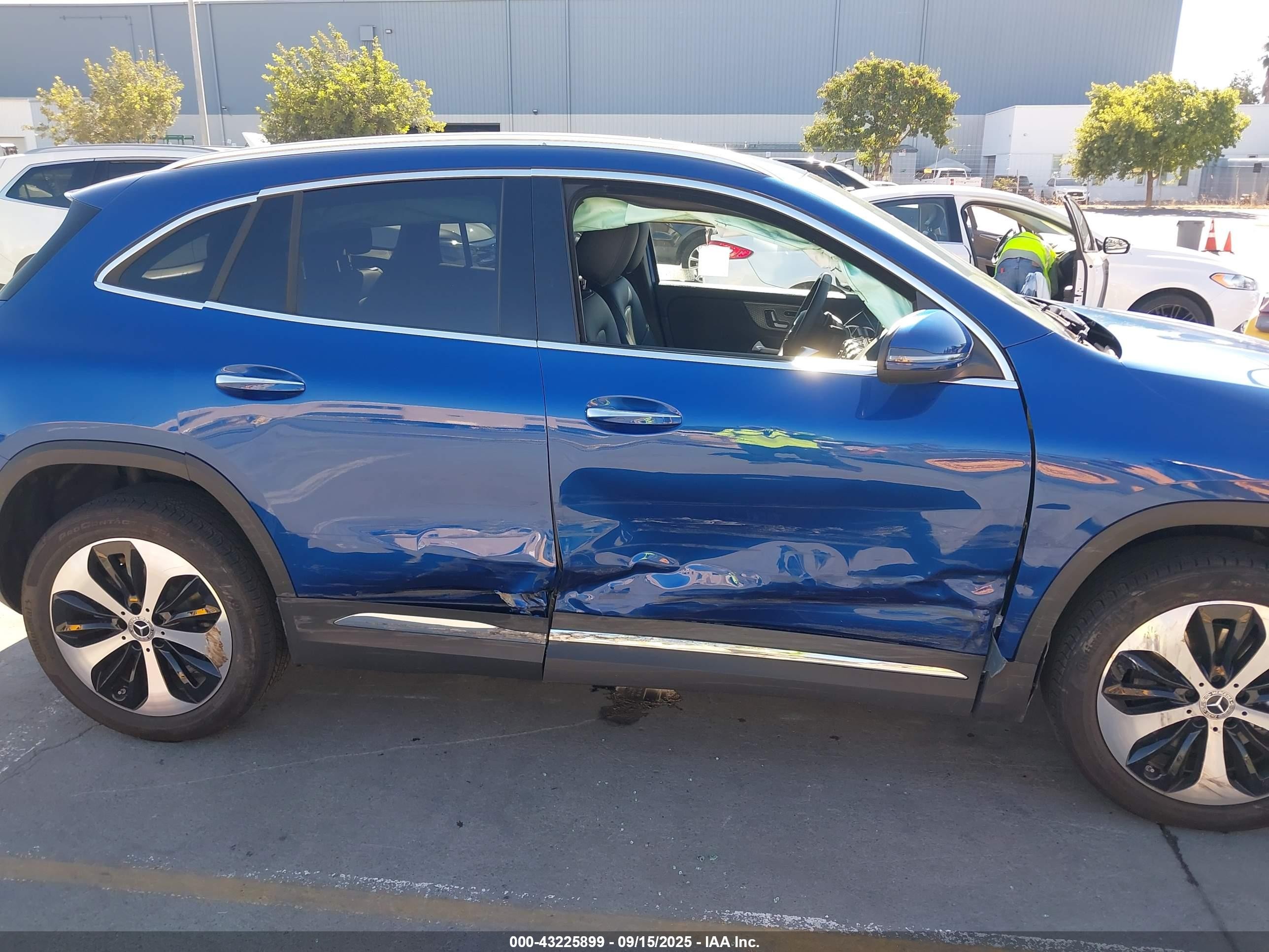 2025 Mercedes-benz Gla 250 4matic Синий vin: W1N4N4HB0SJ697207