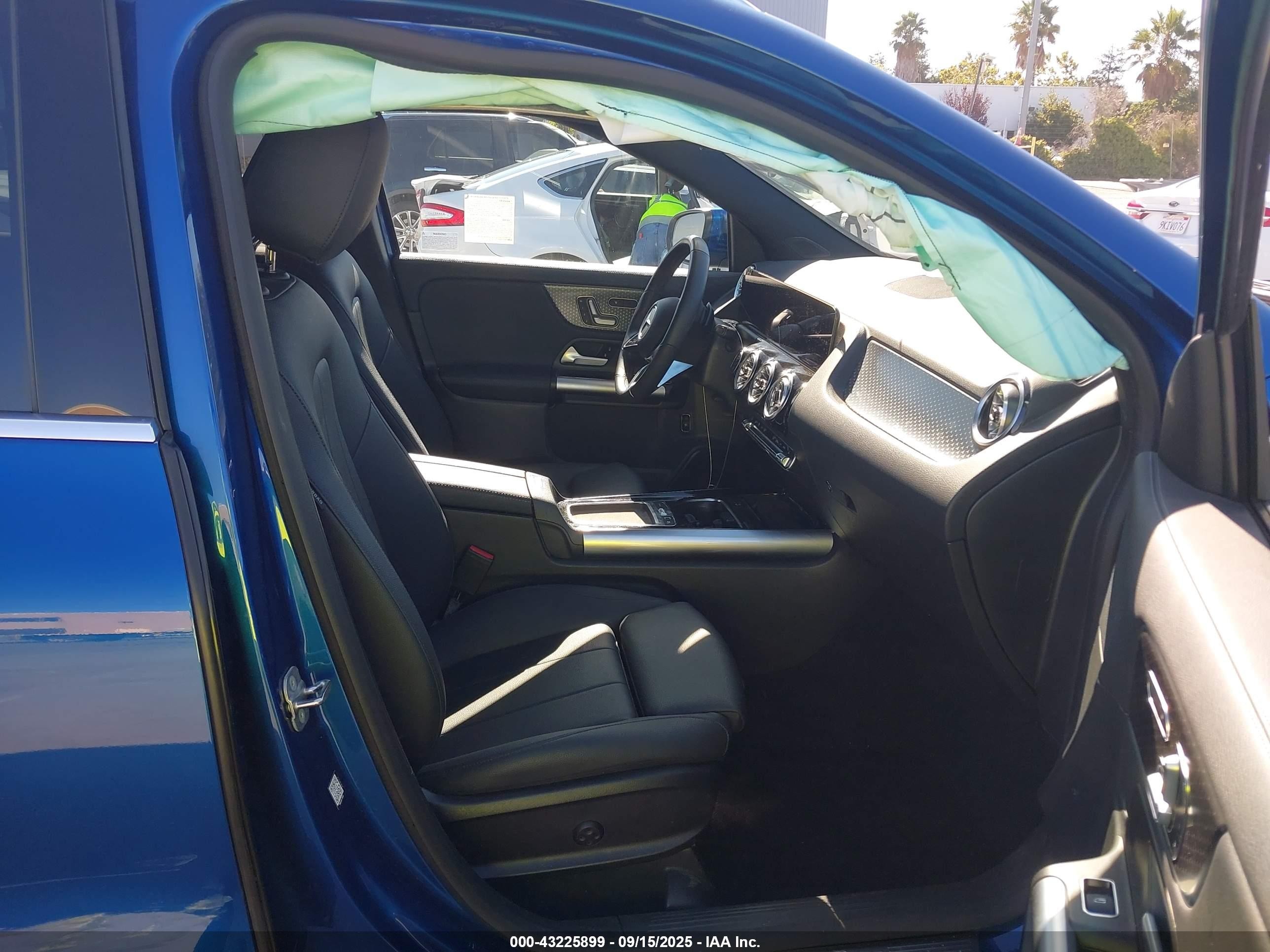 2025 Mercedes-benz Gla 250 4matic Синий vin: W1N4N4HB0SJ697207