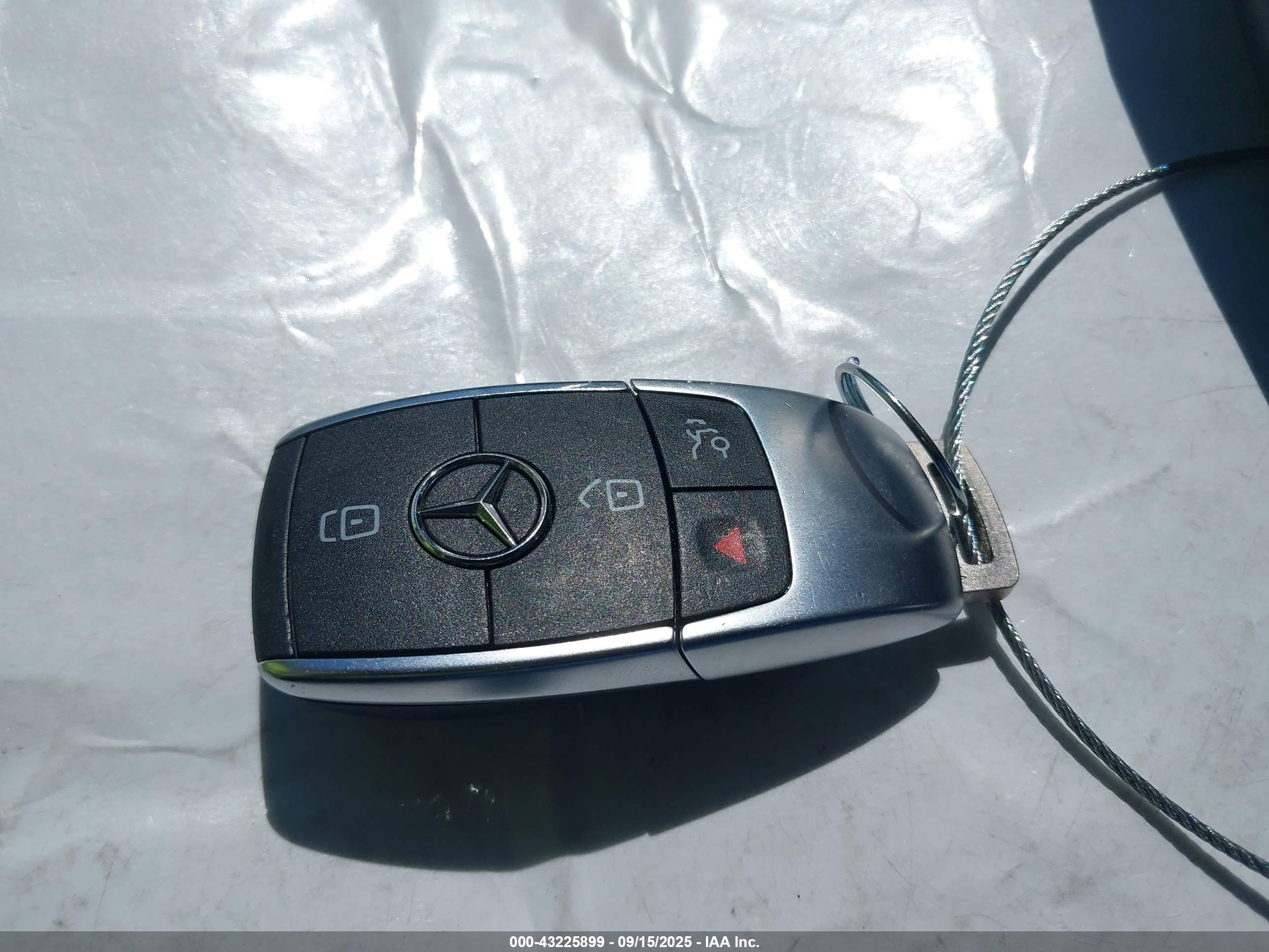 2025 Mercedes-benz Gla 250 4matic Синий vin: W1N4N4HB0SJ697207