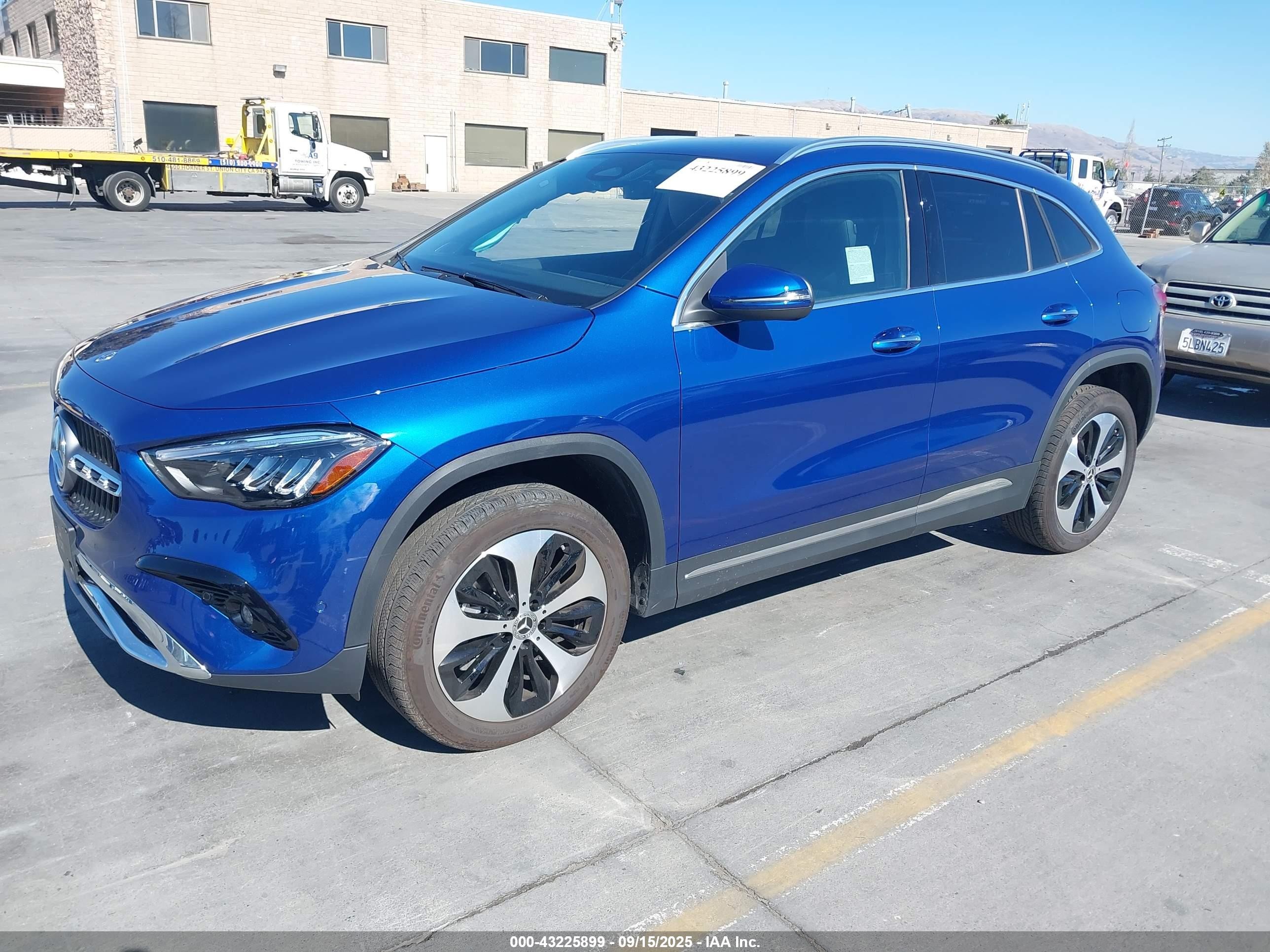 2025 Mercedes-benz Gla 250 4matic Синий vin: W1N4N4HB0SJ697207