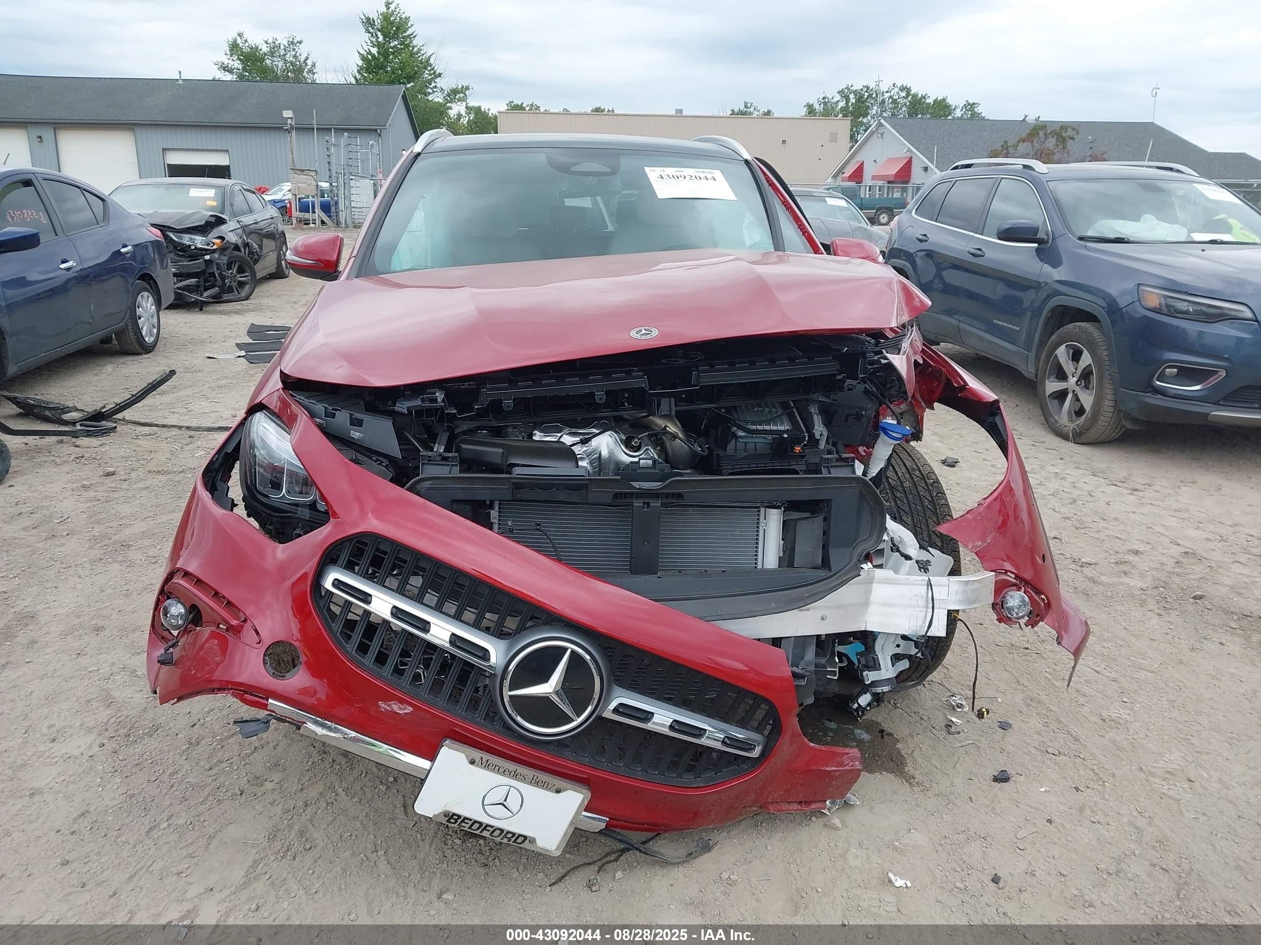 2025 Mercedes-benz Gla 250 4matic Red vin: W1N4N4HB2SJ653838
