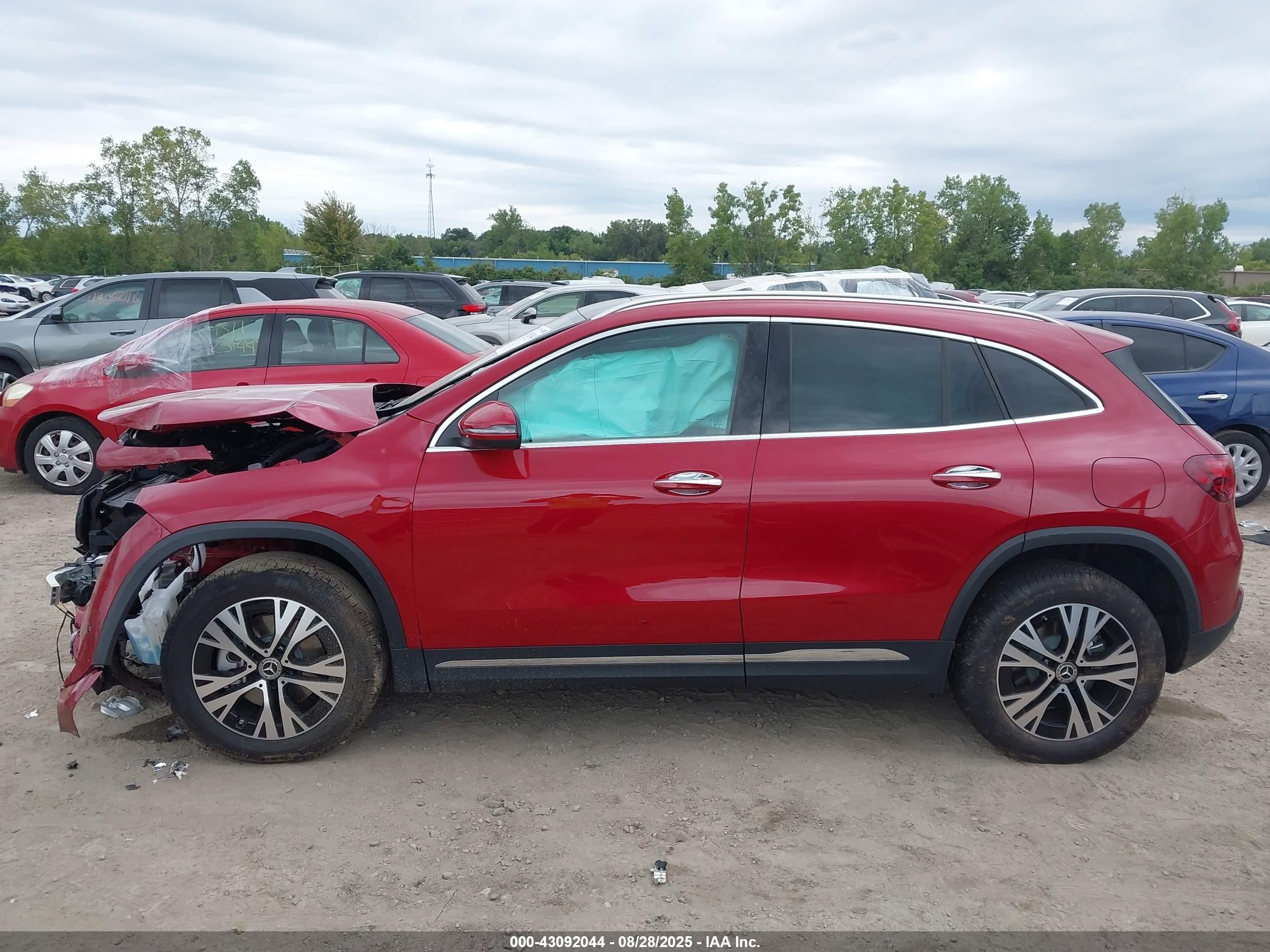 2025 Mercedes-benz Gla 250 4matic Red vin: W1N4N4HB2SJ653838