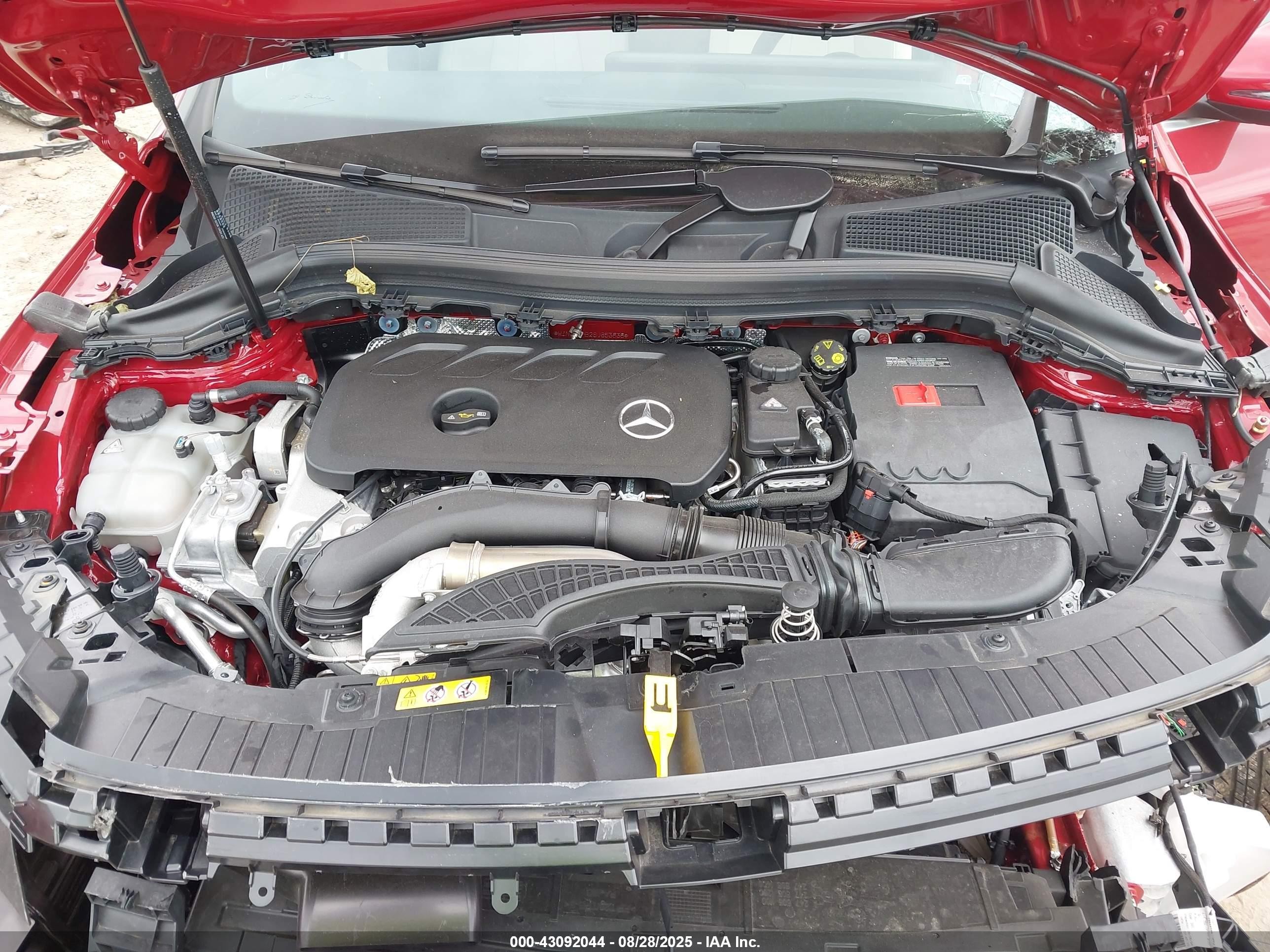 2025 Mercedes-benz Gla 250 4matic Red vin: W1N4N4HB2SJ653838