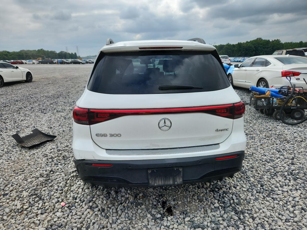 2022 Mercedes-benz Eqb 300 4matic White vin: W1N9M0KB6NN007645