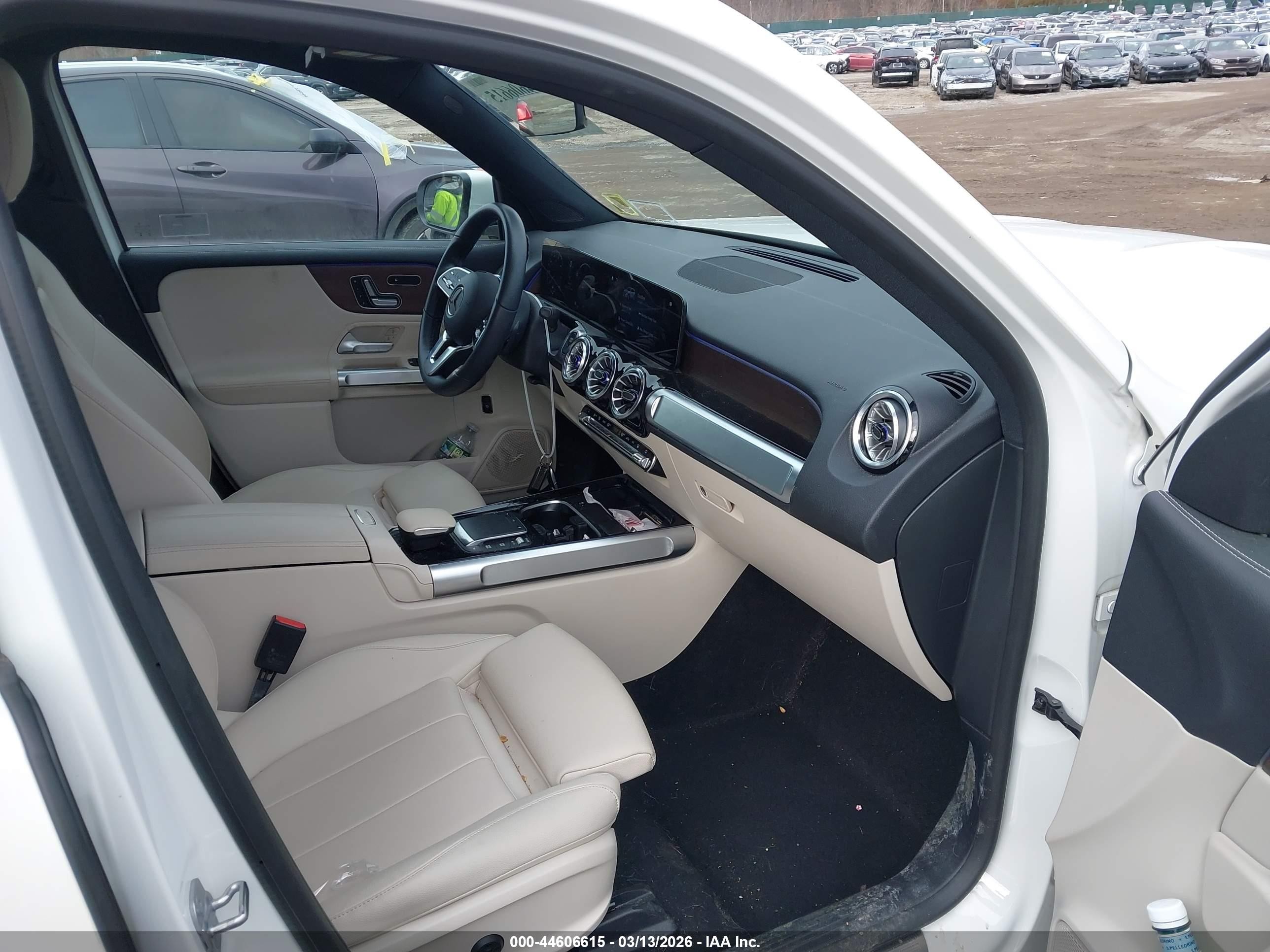 2023 Mercedes-benz Eqb 300 Suv 4matic White vin: W1N9M0KBXPN061565