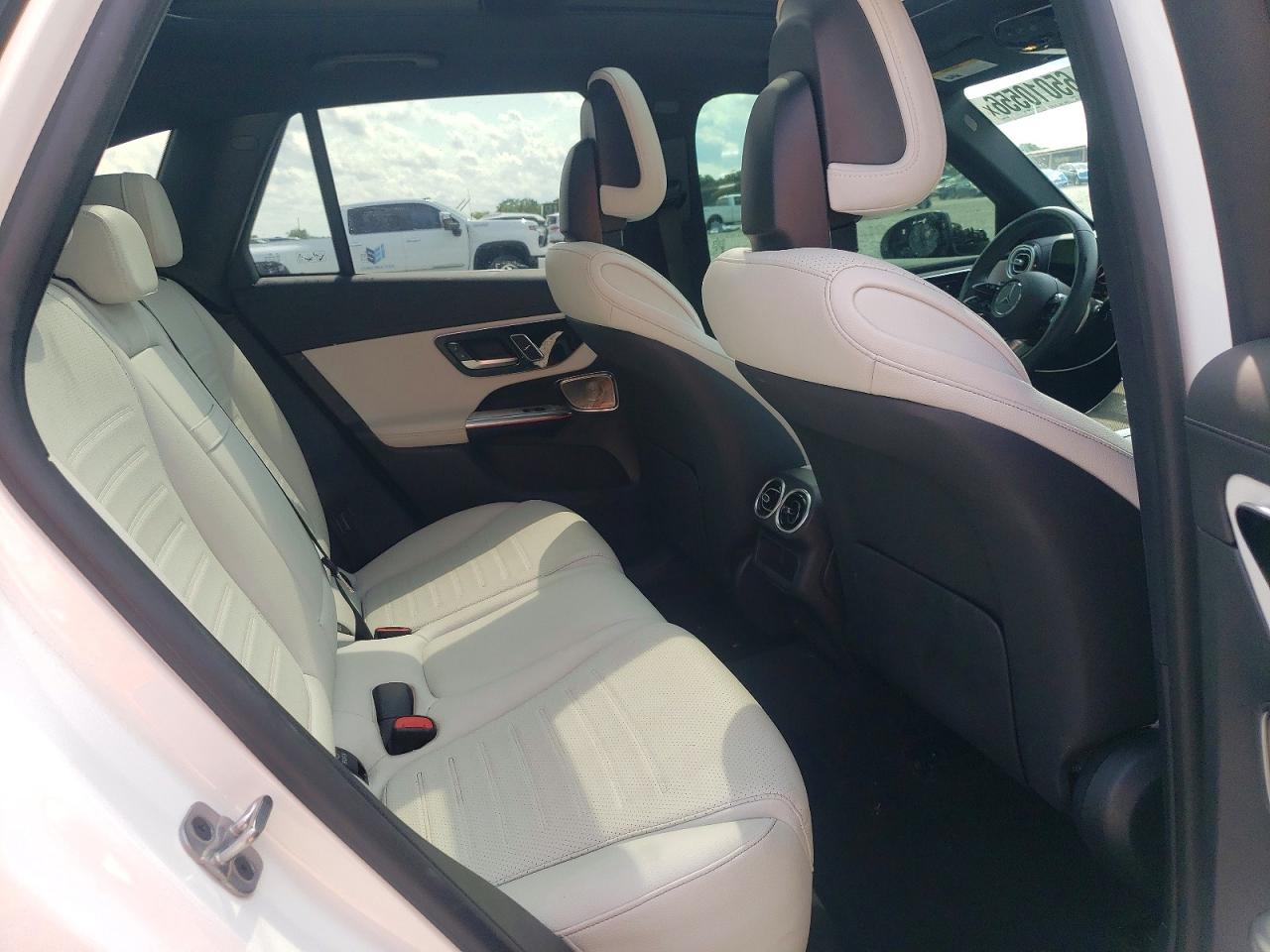 2025 Mercedes-benz Glc 300 4matic White vin: W1NKM4HB4SF289953