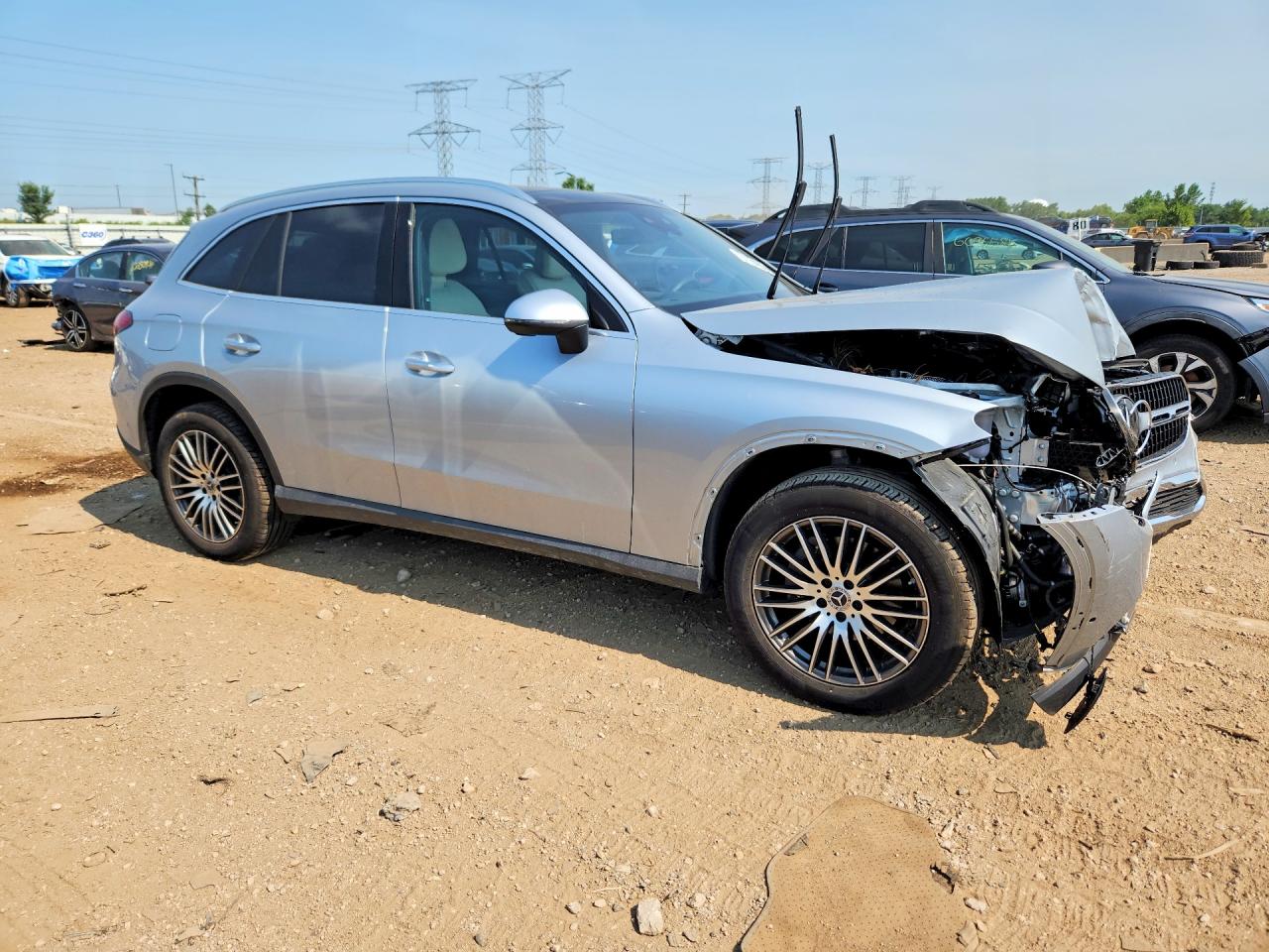 2026 Mercedes-benz Glc 300 4matic Silver vin: W1NKM4HB9TF472038