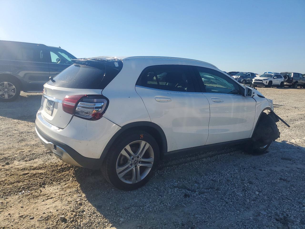 2020 Mercedes-benz Gla 250 White vin: W1NTG4EB3LU040606