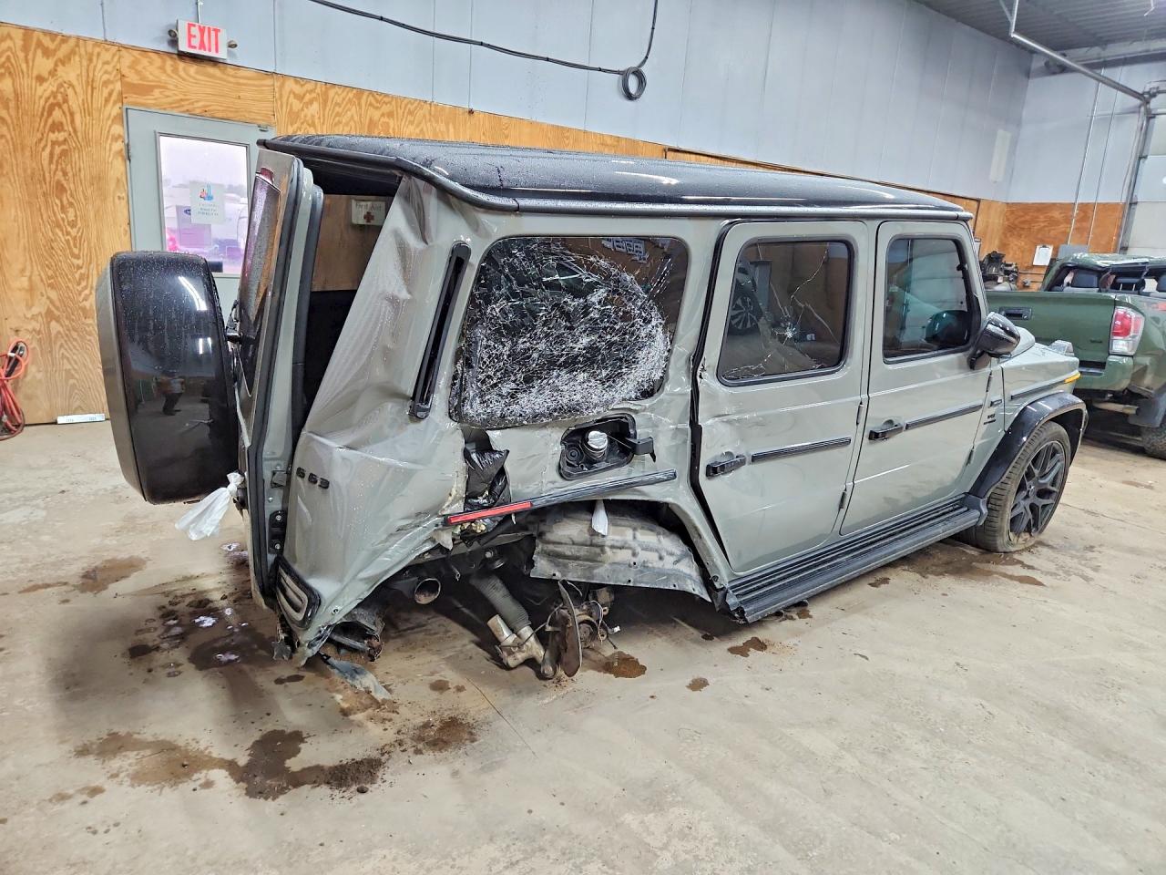 2025 Mercedes-benz G63 Amg Gray vin: W1NWH5AB1SX061540