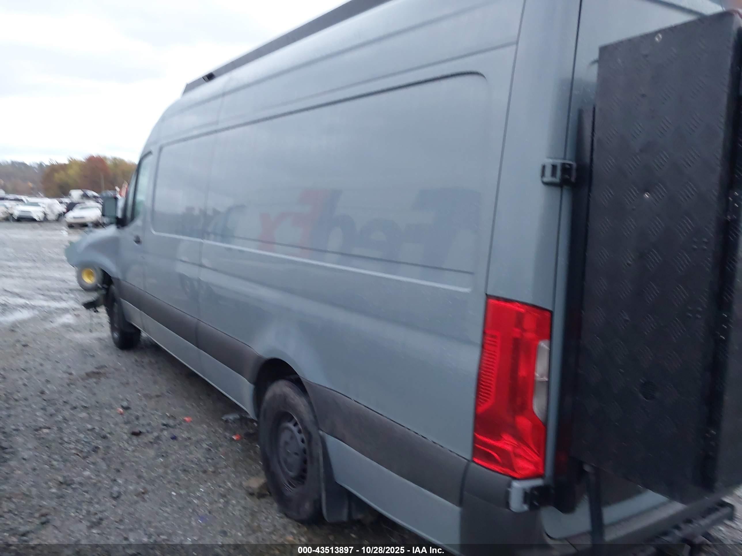 2022 Mercedes-benz Sprinter 2500 High Roof I4 Gray vin: W1Y40CHY0NT096033
