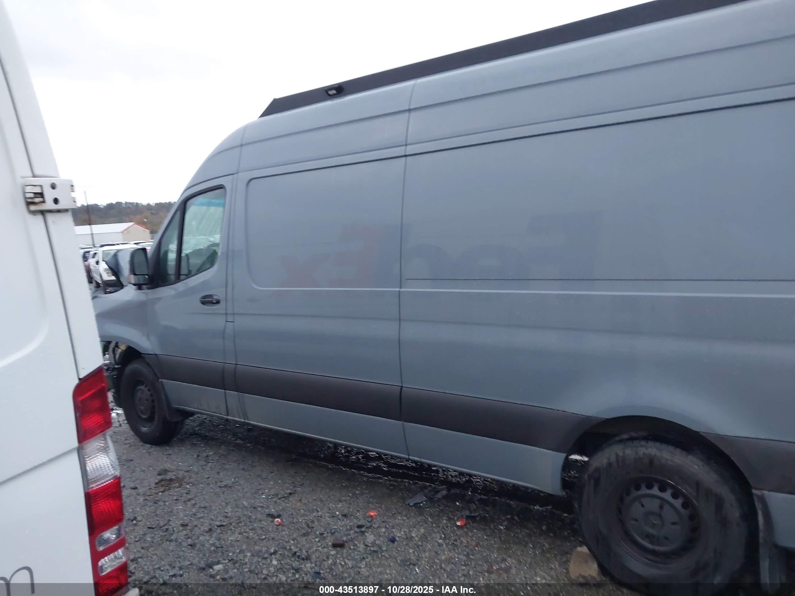 2022 Mercedes-benz Sprinter 2500 High Roof I4 Gray vin: W1Y40CHY0NT096033