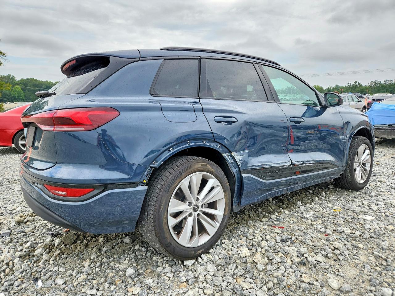 2025 Audi Q6 E-tron Premium Синий vin: WA112BGF6SA026792