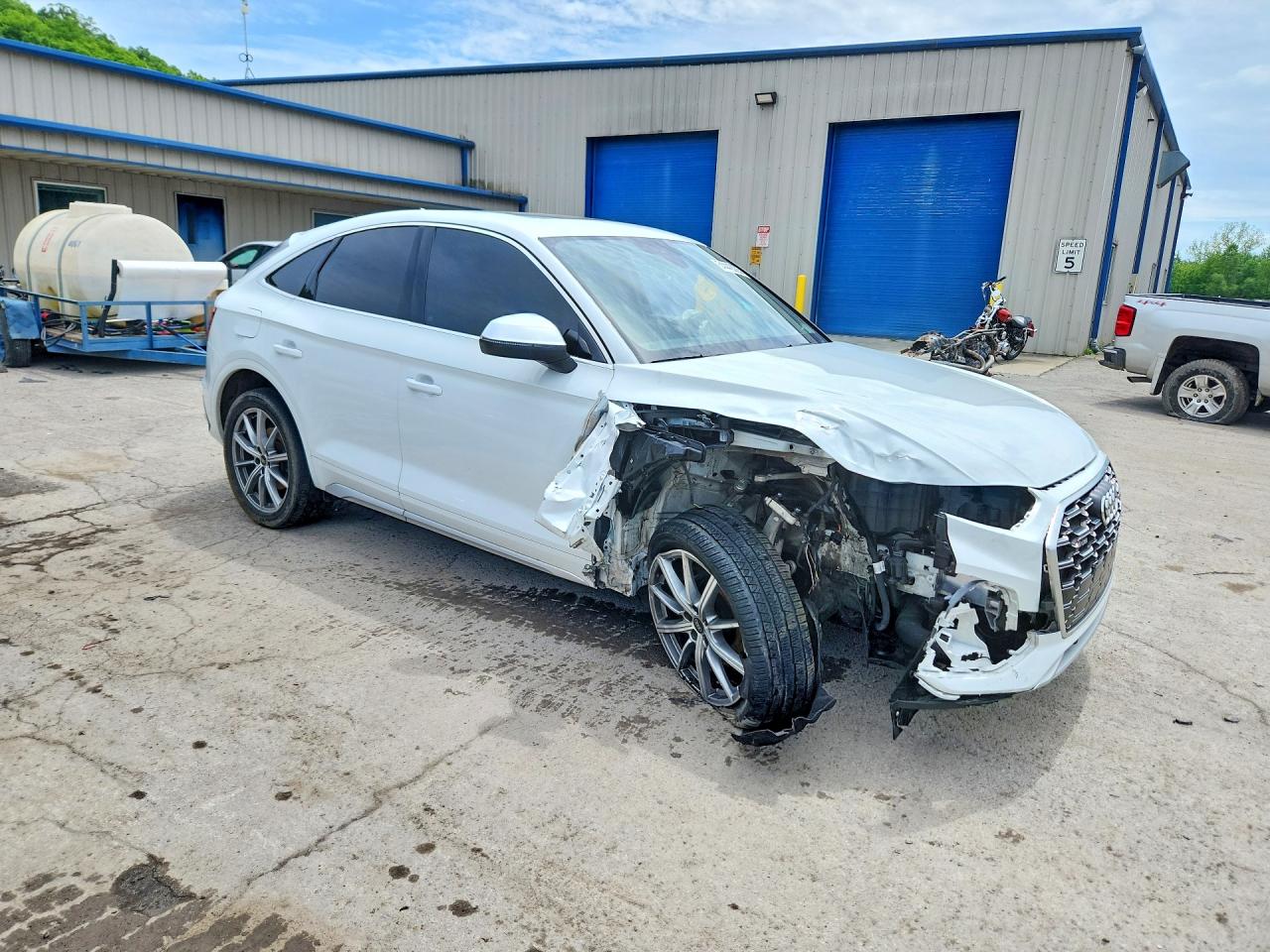 2022 Audi Sq5 Sportback Premium Белый vin: WA114AFY1N2108662