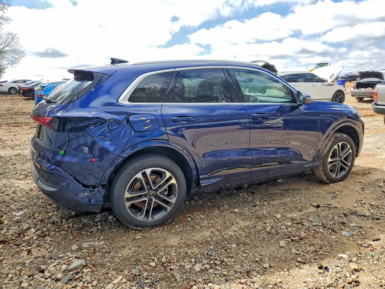 2025 Audi Q5 Premium Blue vin: WA11AAGU9S2089388