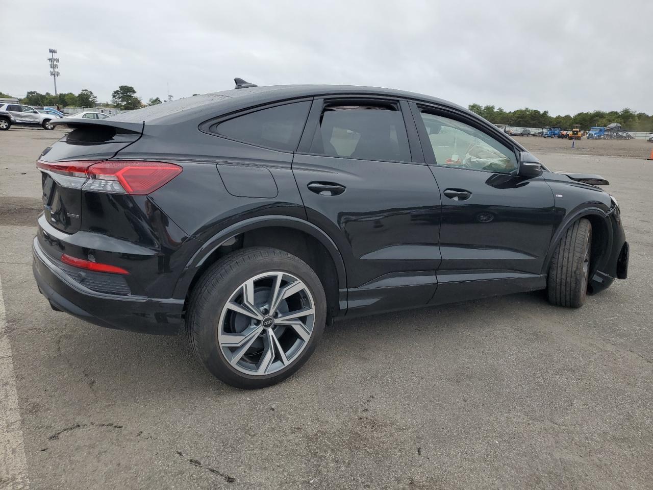 2023 Audi Q4 E-tron Sportback Premium Black vin: WA122BFZXPP060240