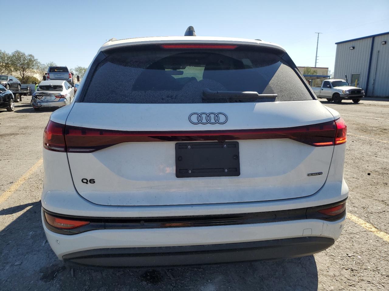 2025 Audi Q6 E-tron Premium Plus White vin: WA124BGF1SA025516