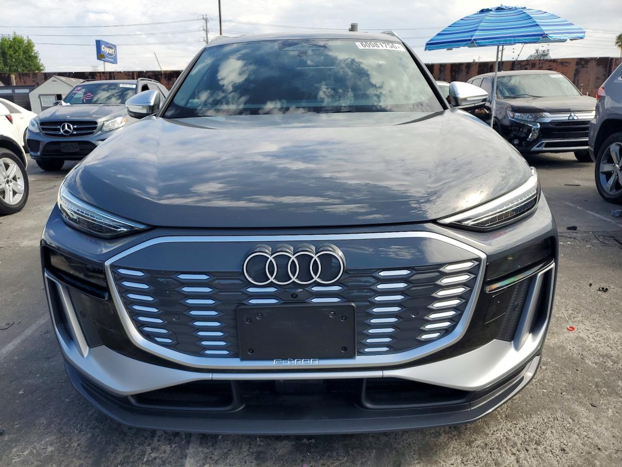 2025 Audi Sq6 E-tron Premium Plus Gray vin: WA125BGF7SA050336