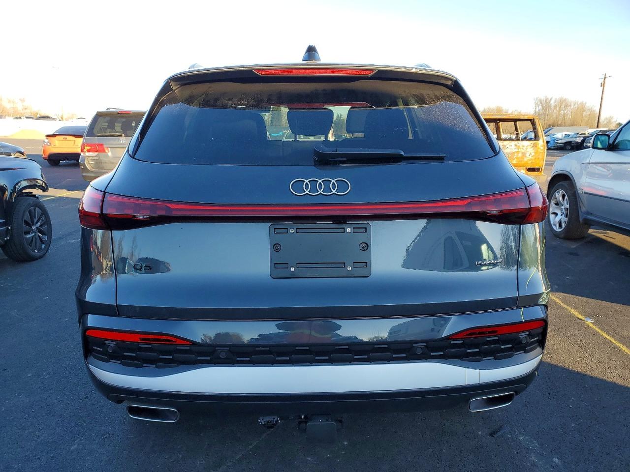 2025 Audi Q5 Premium Plus Черный vin: WA12AAGU3S2025450