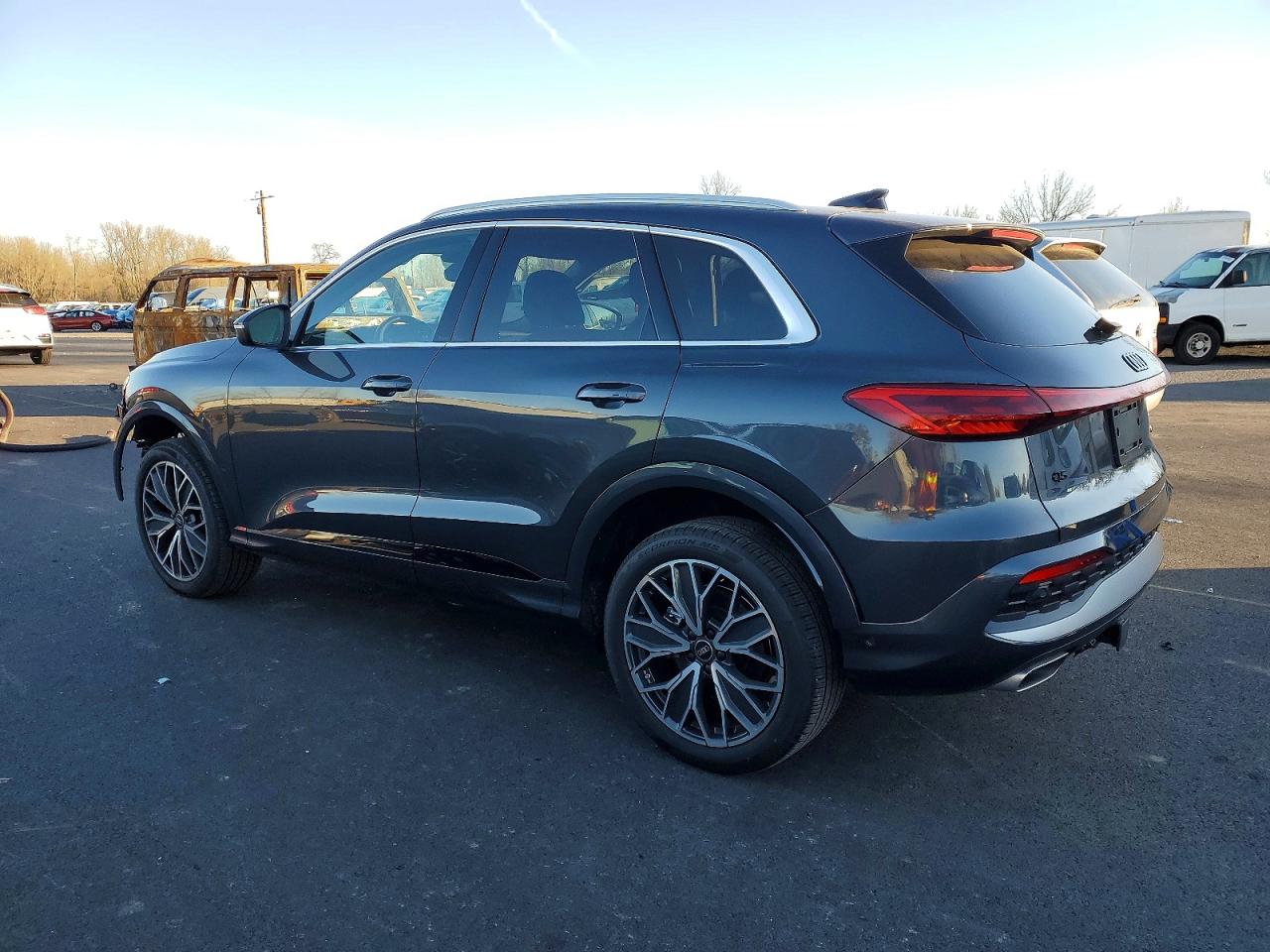 2025 Audi Q5 Premium Plus Черный vin: WA12AAGU3S2025450