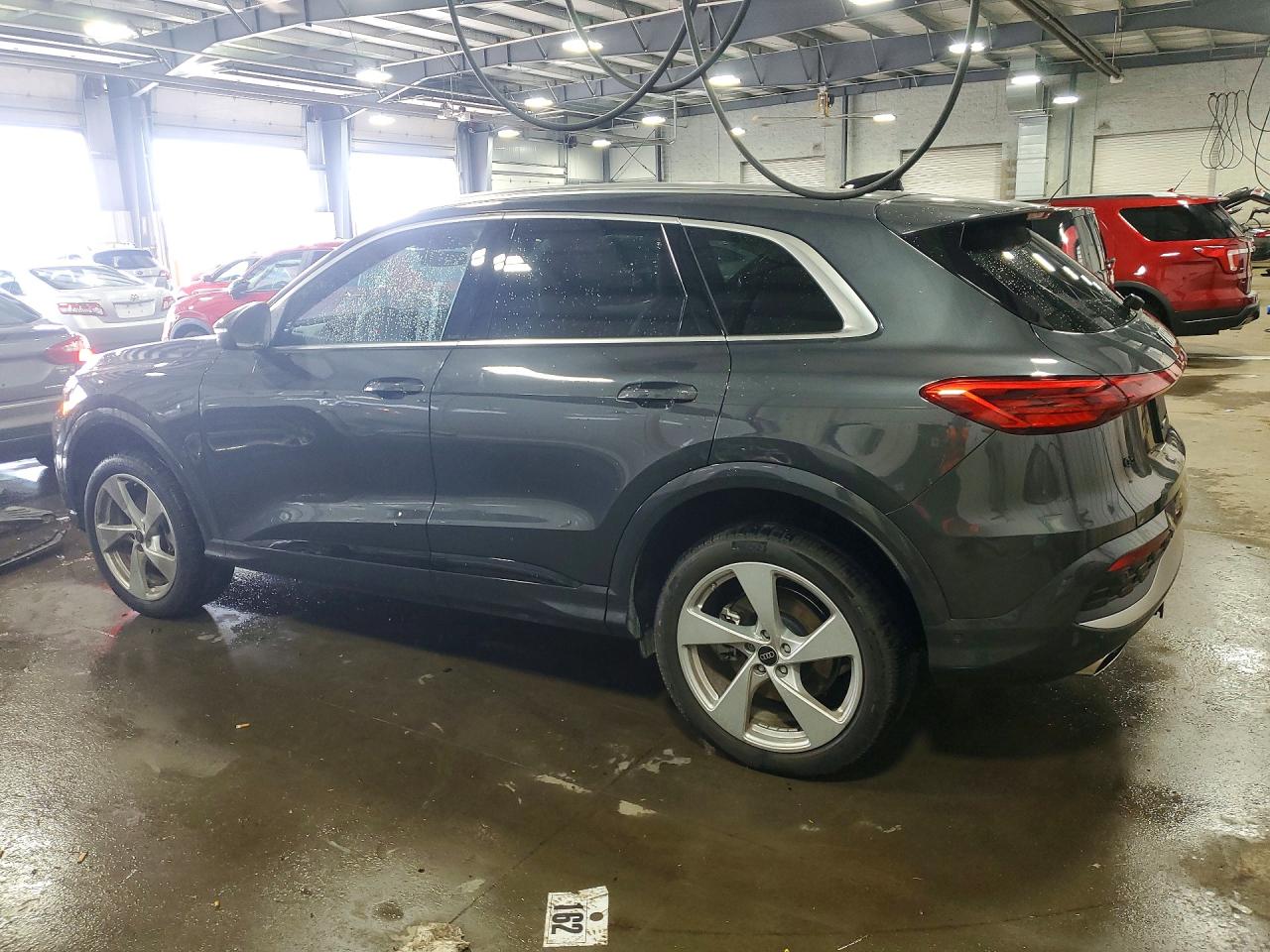 2025 Audi Q5 Premium Plus Gray vin: WA12AAGU9S2038784