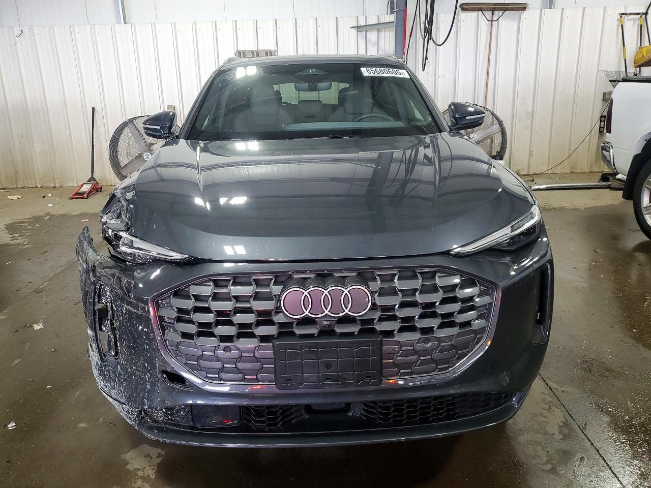 2025 Audi Q5 Premium Plus Gray vin: WA12AAGU9S2038784