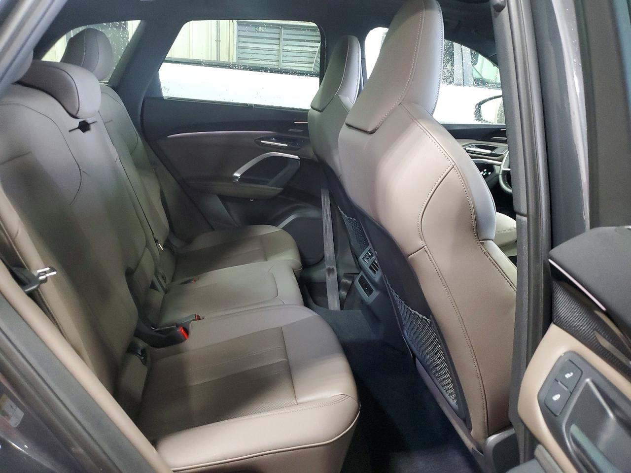 2025 Audi Q5 Premium Plus Gray vin: WA12AAGU9S2038784