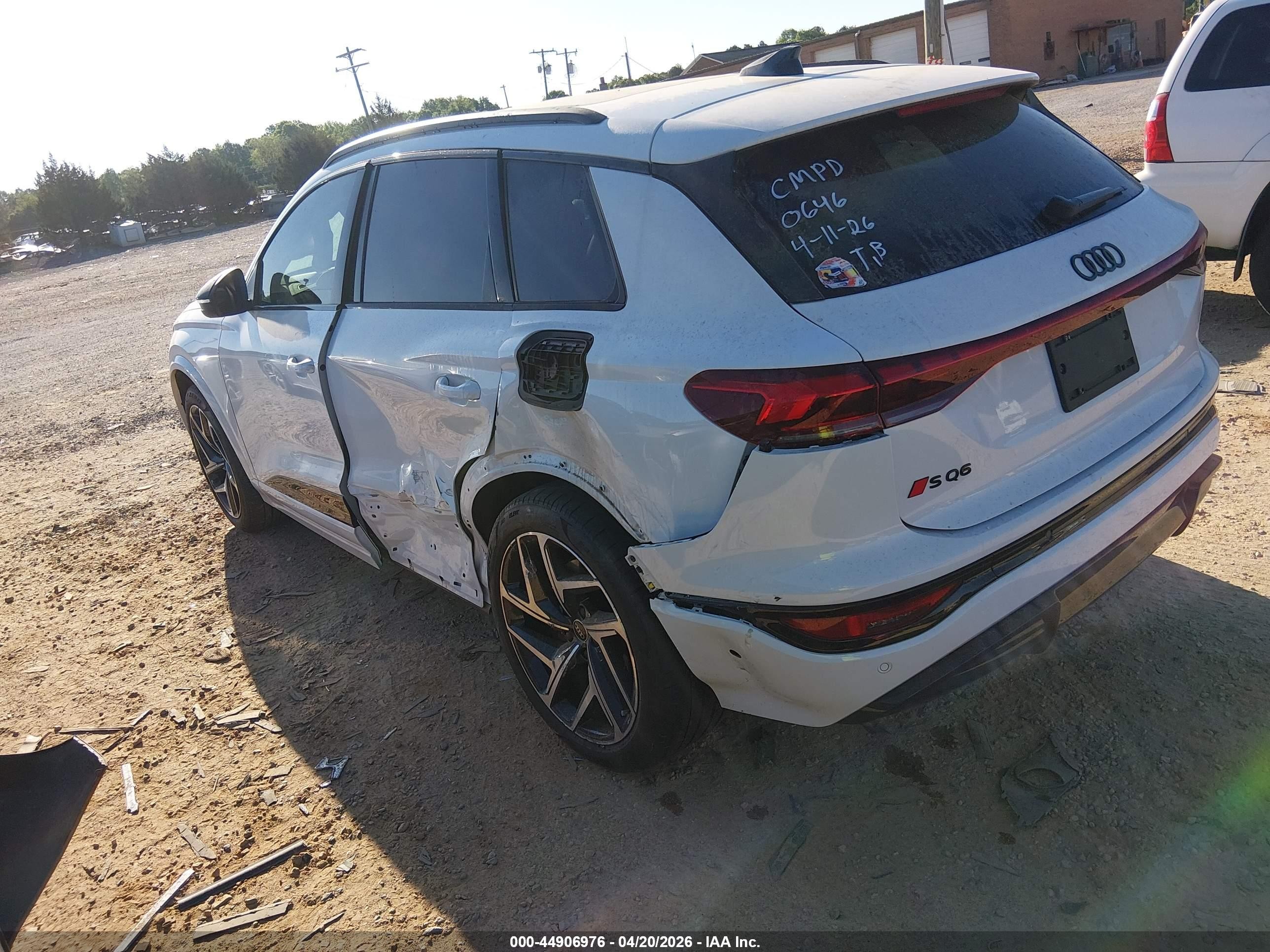 2025 Audi Sq6 E-tron Prestige Quattro White vin: WA135BGFXSA040646