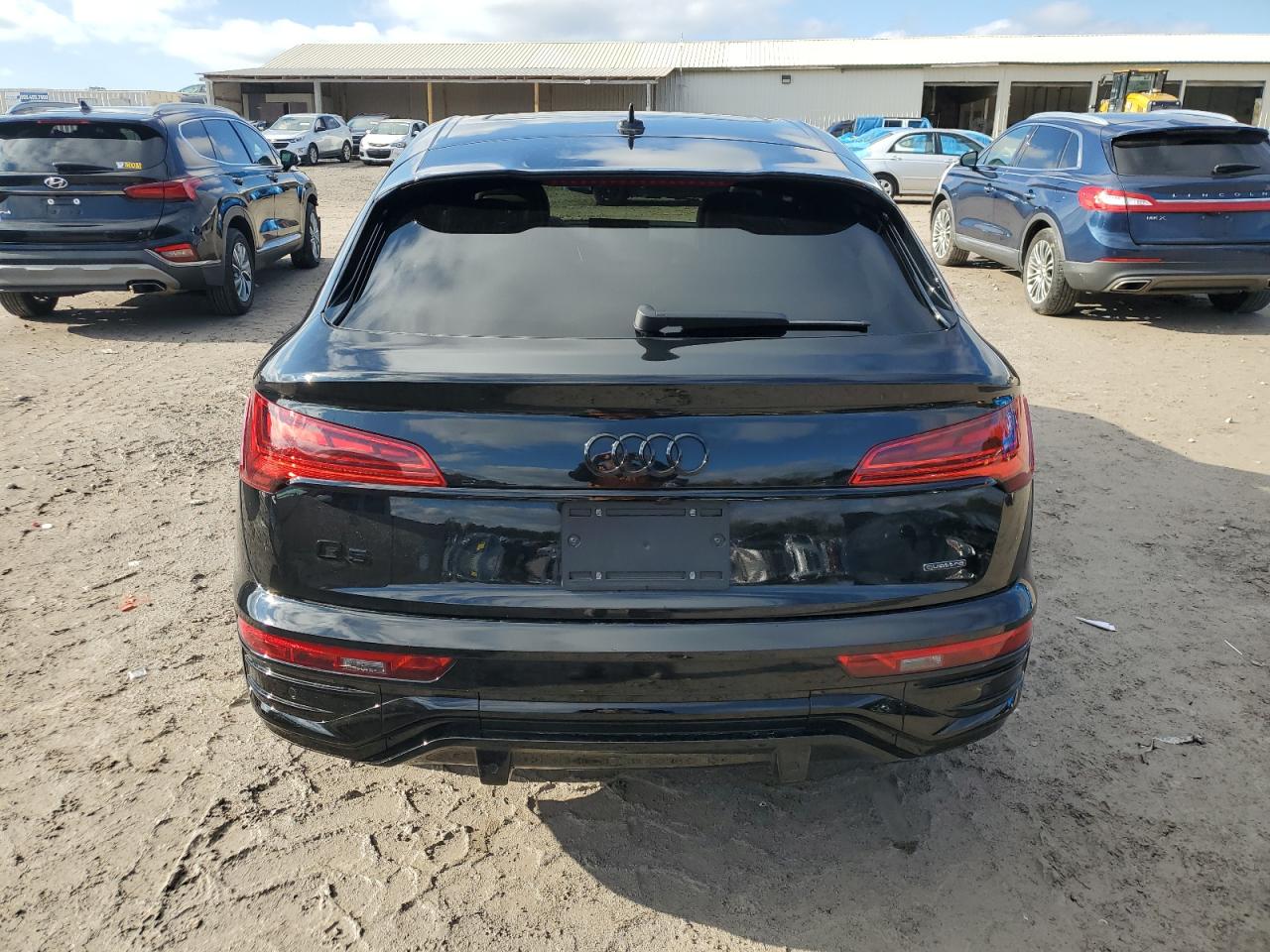 2024 Audi Q5 Sportback Prestige 45 Черный vin: WA16AAFY1R2047317