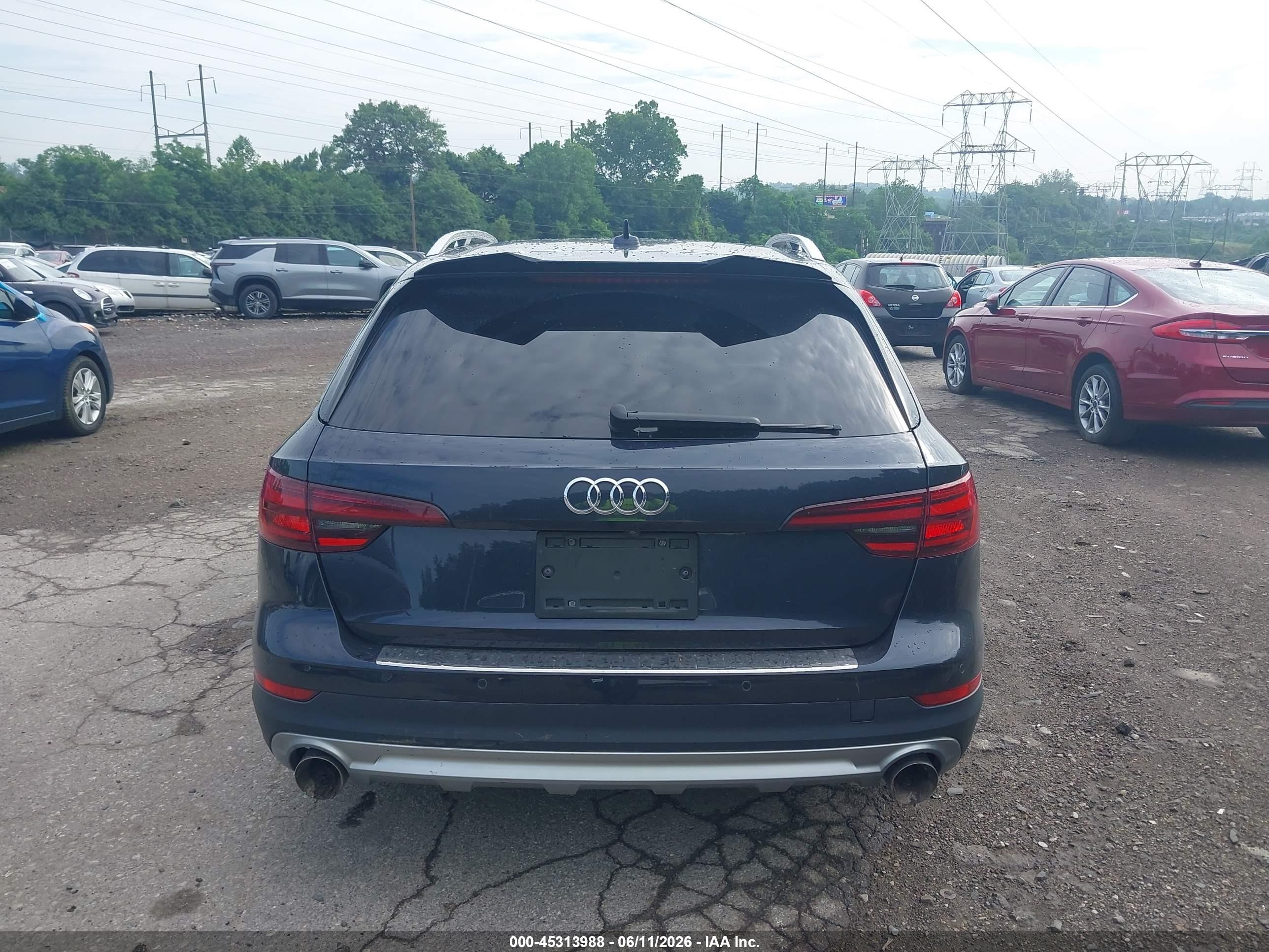2018 Audi A4 Allroad 2.0t Premium Синий vin: WA18NAF4XJA089599