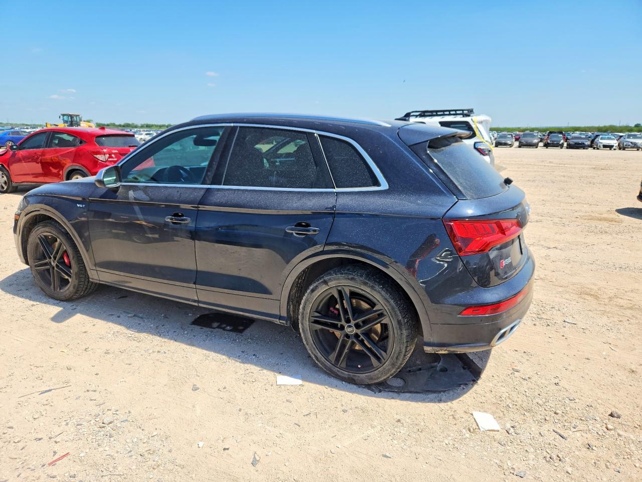 2018 Audi Sq5 Premium Plus Черный vin: WA1A4AFY1J2025159