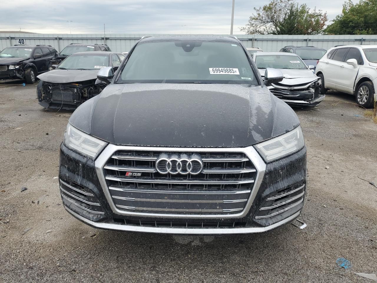 2018 Audi Sq5 Premium Plus Черный vin: WA1A4AFY2J2008032